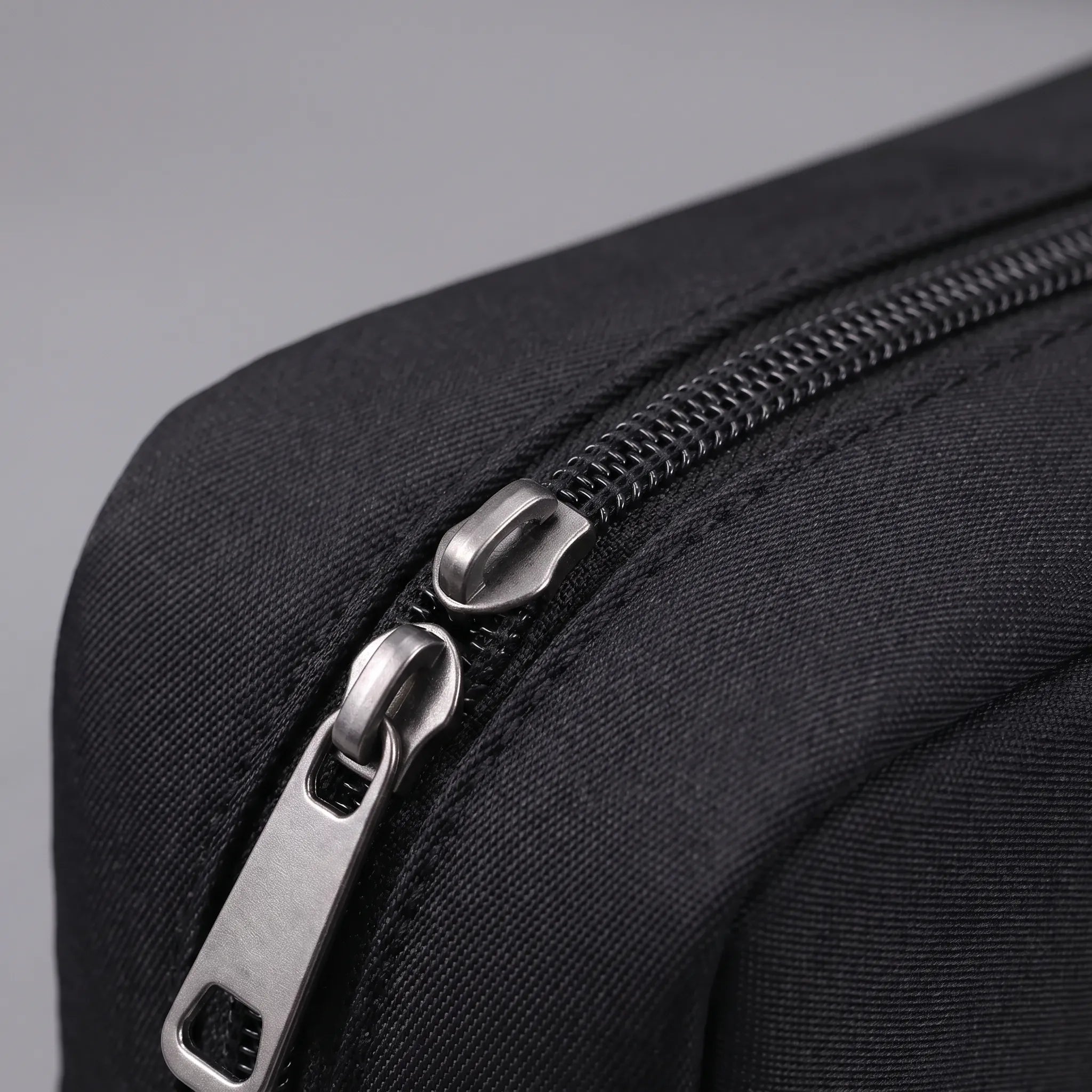 Nordspur | Vextro Wide-Opening Tech Organiser