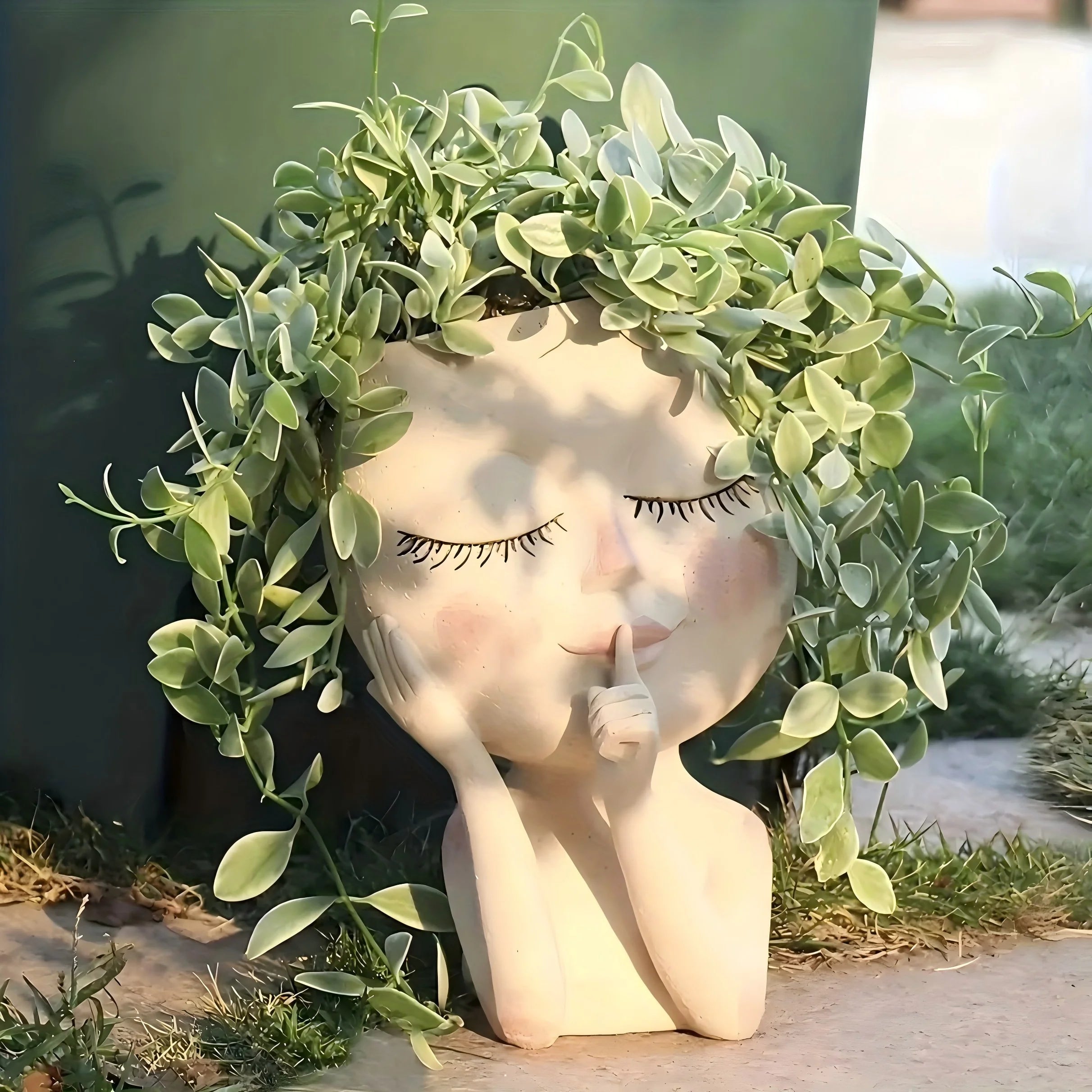 Nordspur | Visagra Sculpted Face-Shaped Plant Pot