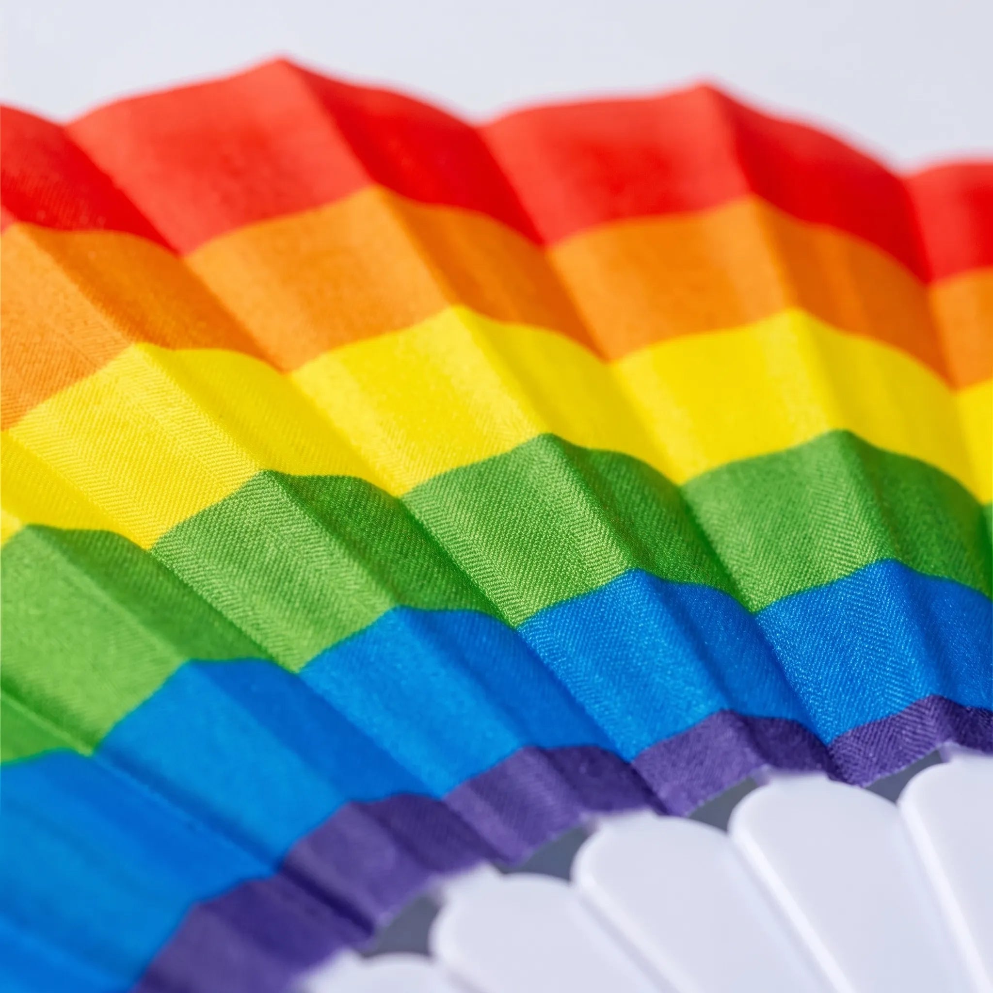 Nordspur | VividBreeze Foldable Rainbow Hand Held Fan