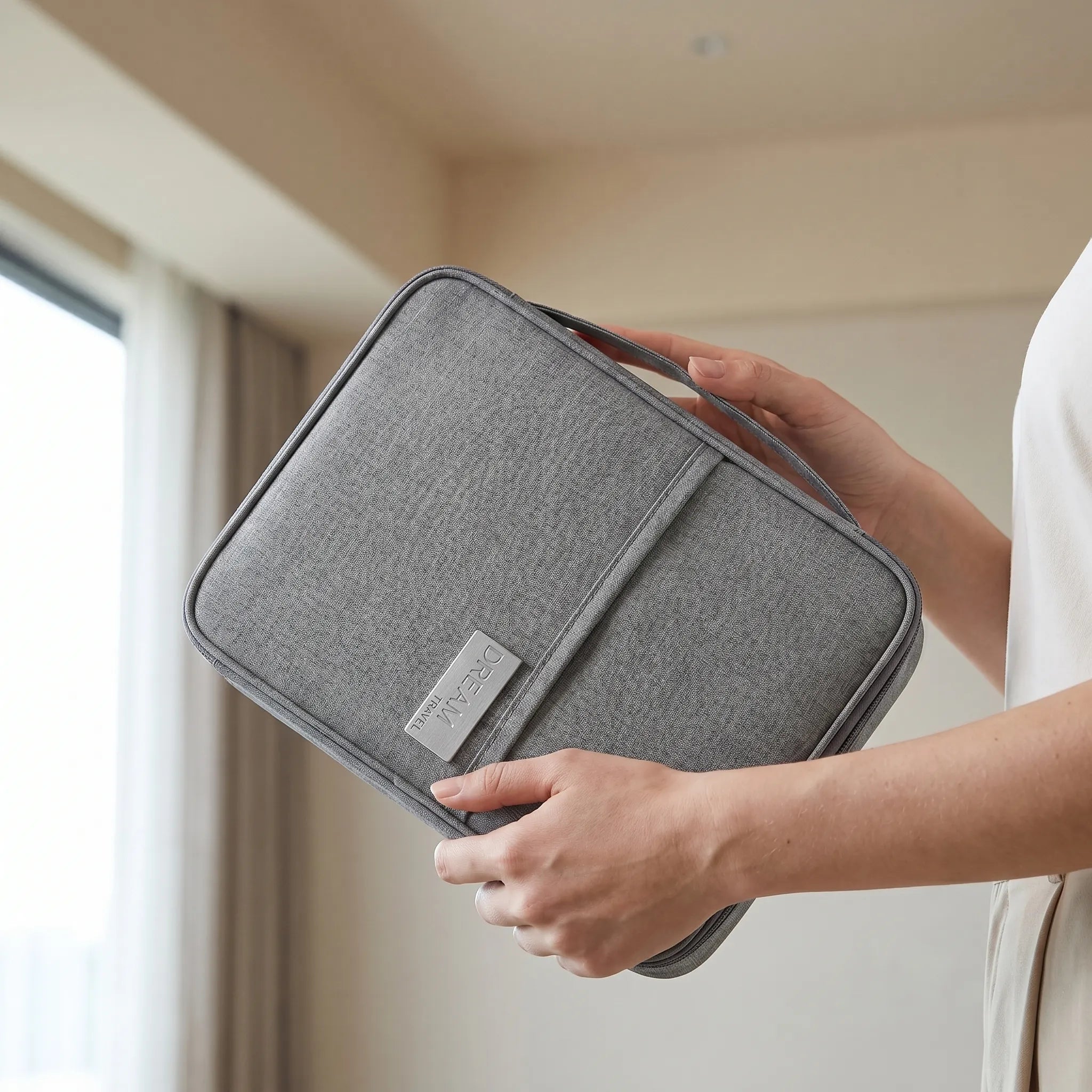 Nordspur | Voyagik Zip-Around Travel Document Case