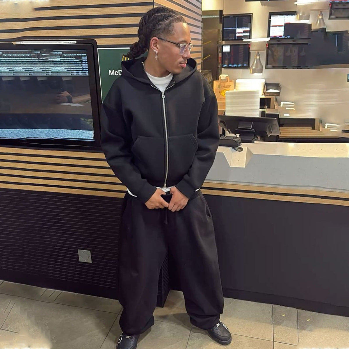 Men's Oversize Zip Hoodie and Relaxed Sweatpants Set