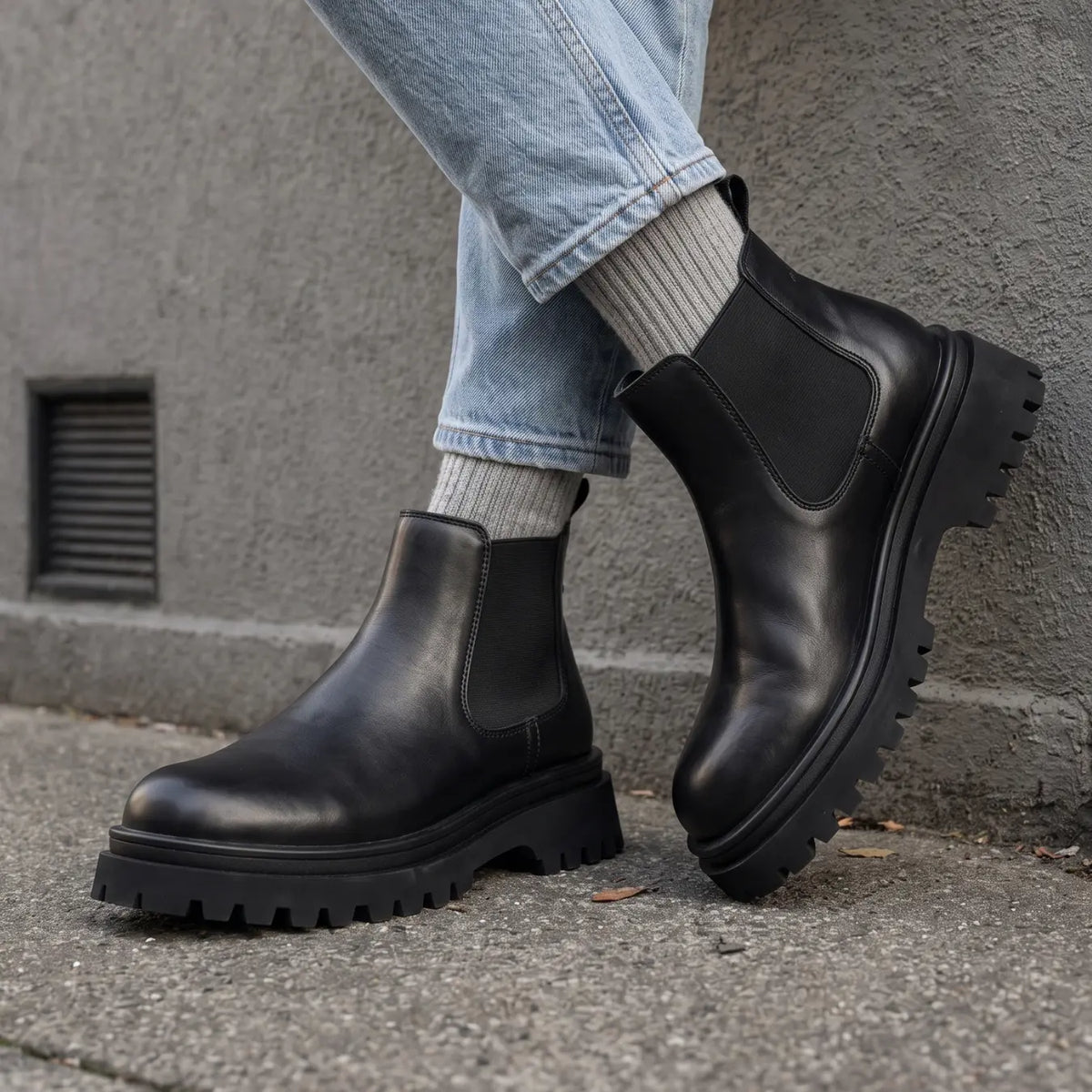 9cm (3.5") Elevator Chelsea Boots