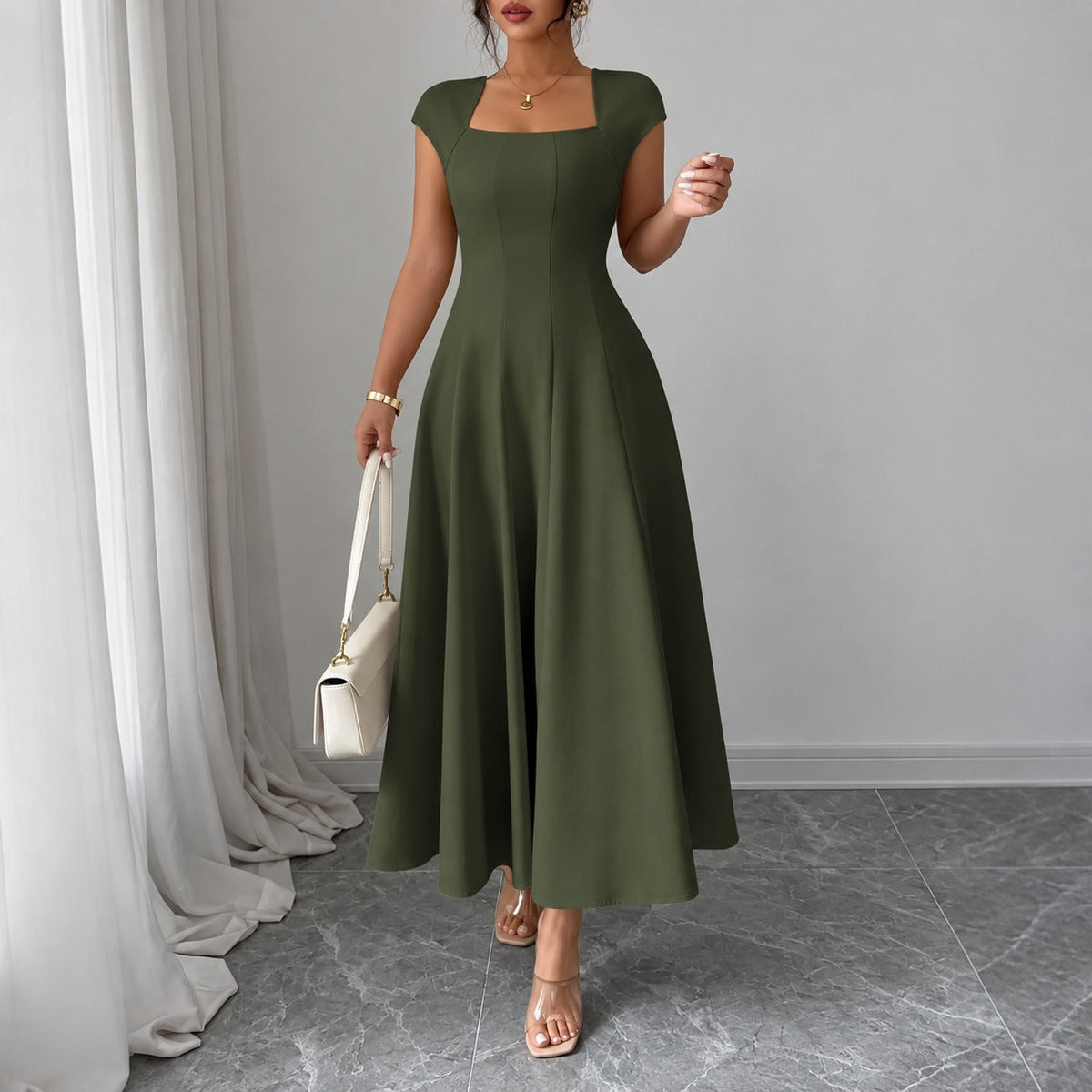 Square Neck Dress with A-Line Skirt / A Classic Silhouette that Enhances Proportions