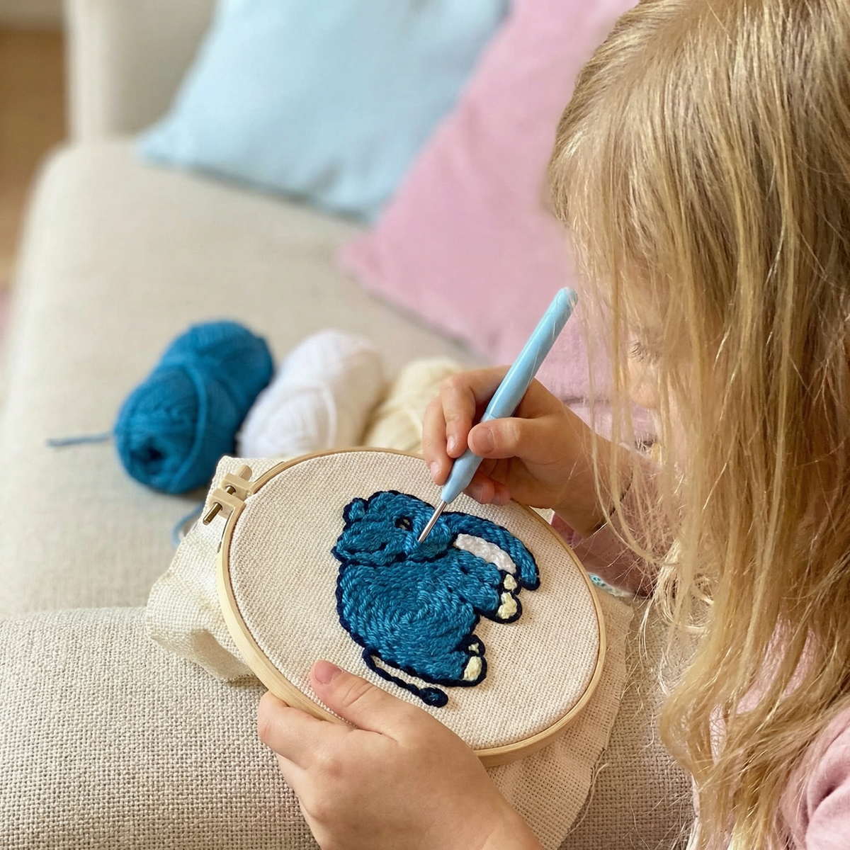 DIY Punch Needle Embroidery Set – Beginner Set with Beautiful Motifs