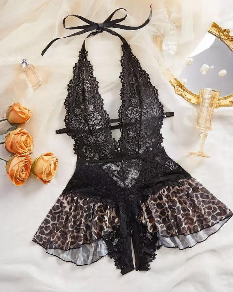 Lace and Satin Pajama Set with V-Neckline and Mesh Skirt
