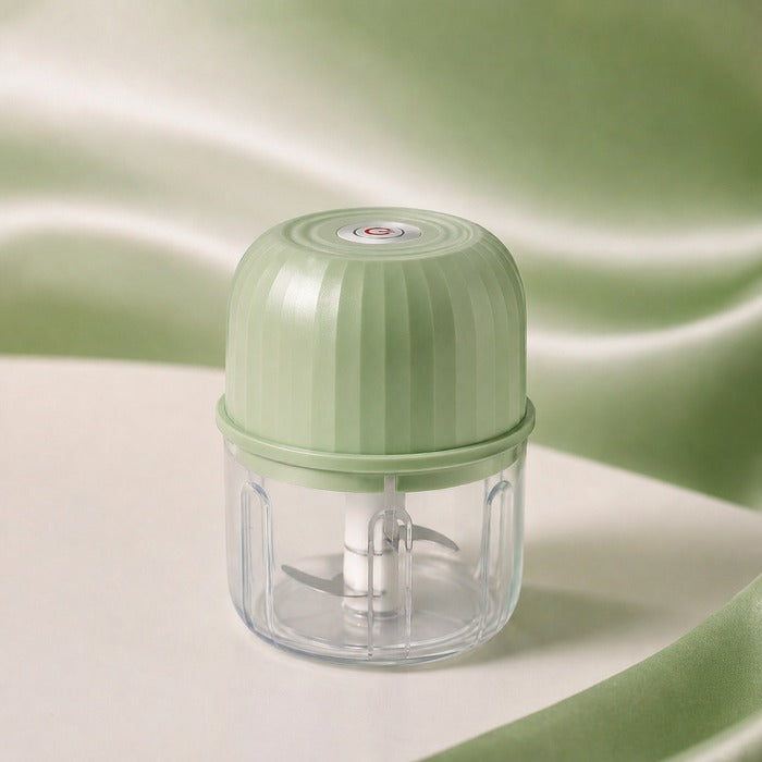 Wireless Mini Chopper for Garlic, Onions and Herbs in Seconds