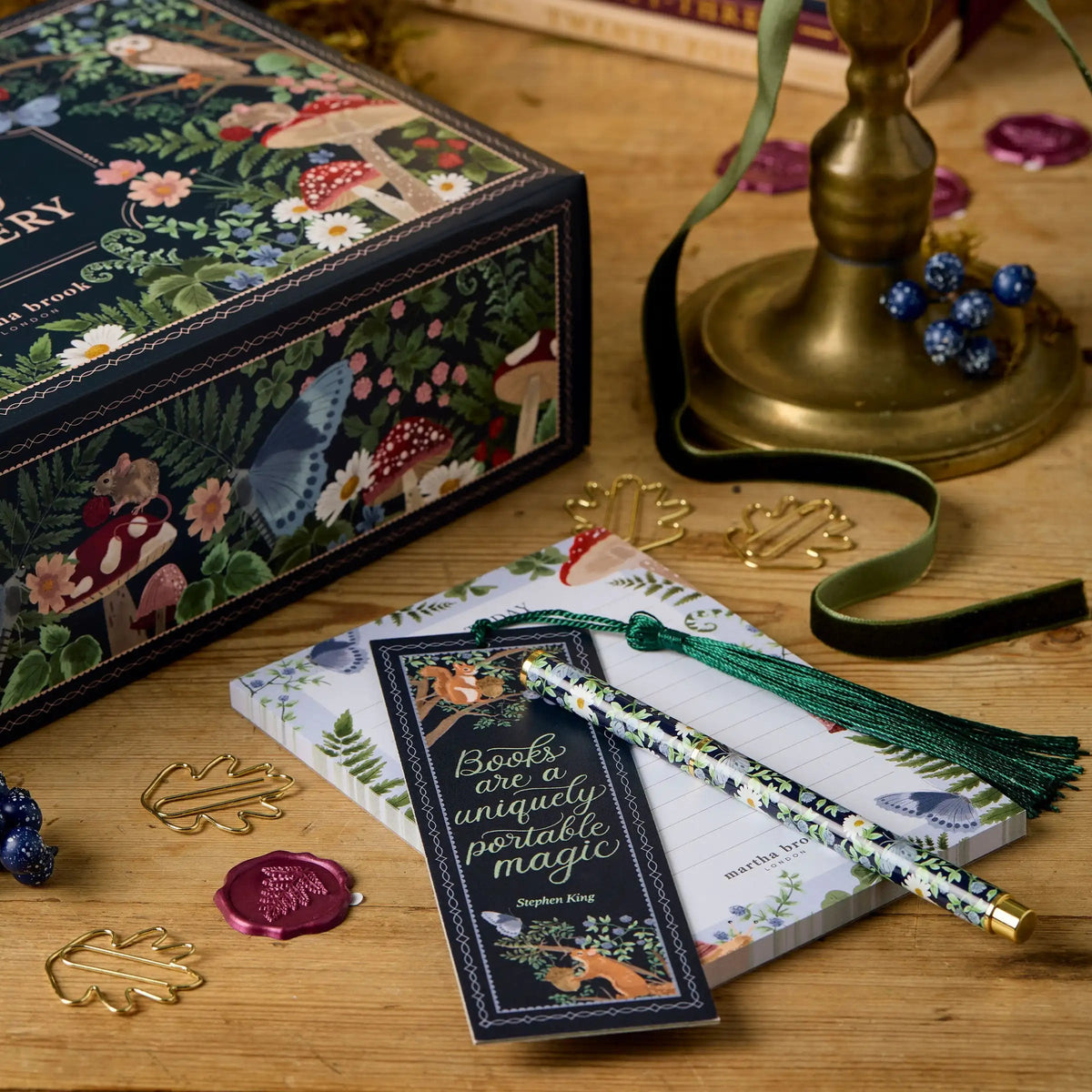 Advent Calendar for Creatives with 24 Stationery Surprises