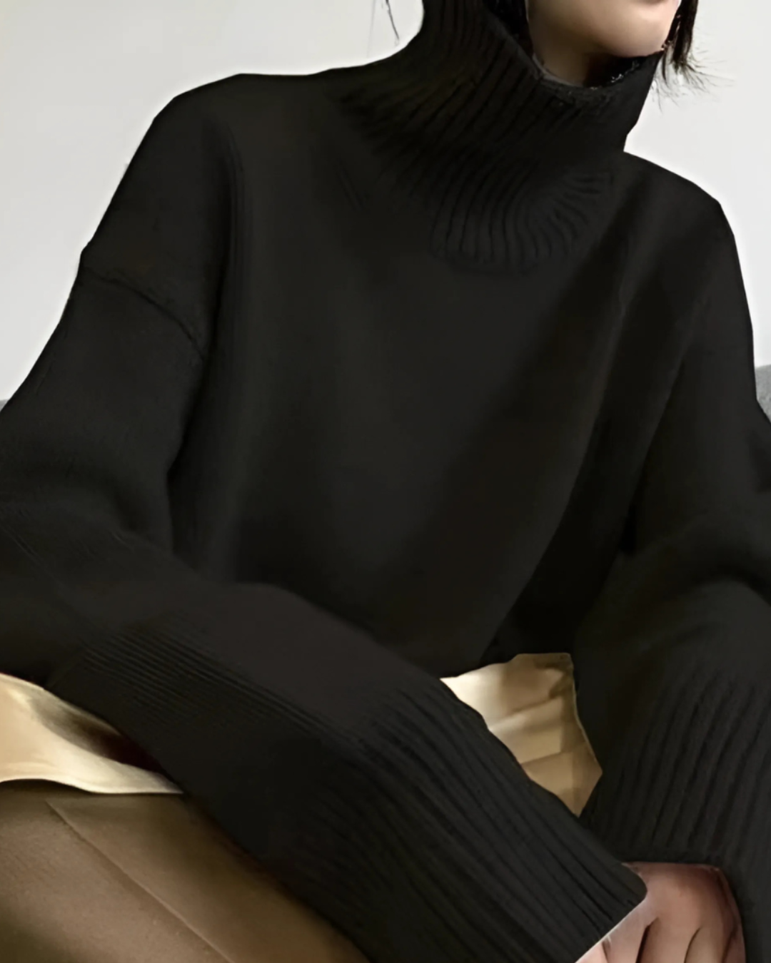 Amelia Cashmere Turtleneck Top Luxurious Black or White