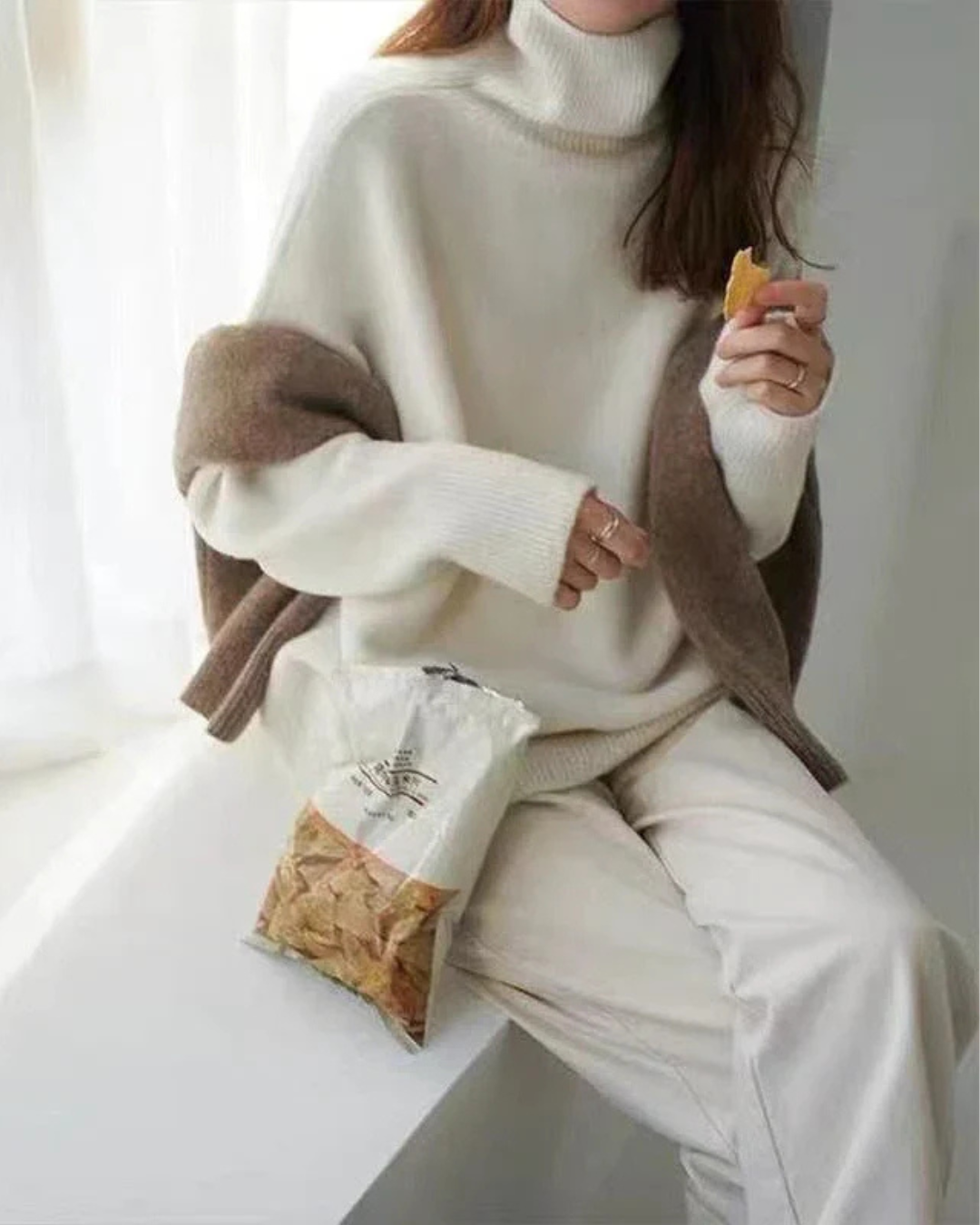 Luxurious Cashmere Turtleneck Sweater for Women