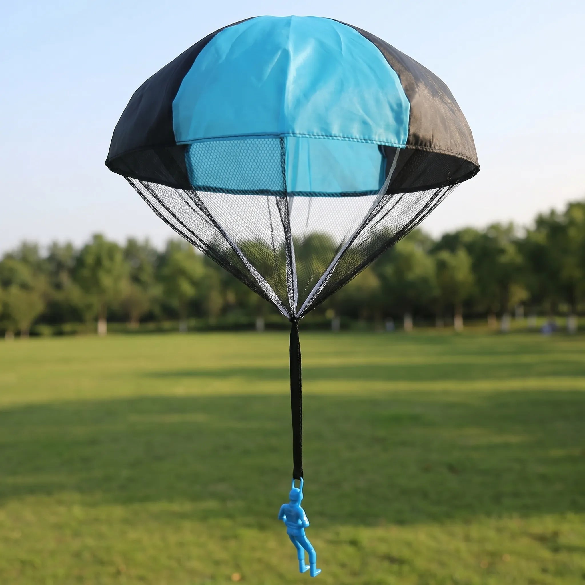 Nordspur | Aerochute Hand Throwing Parachute Toy