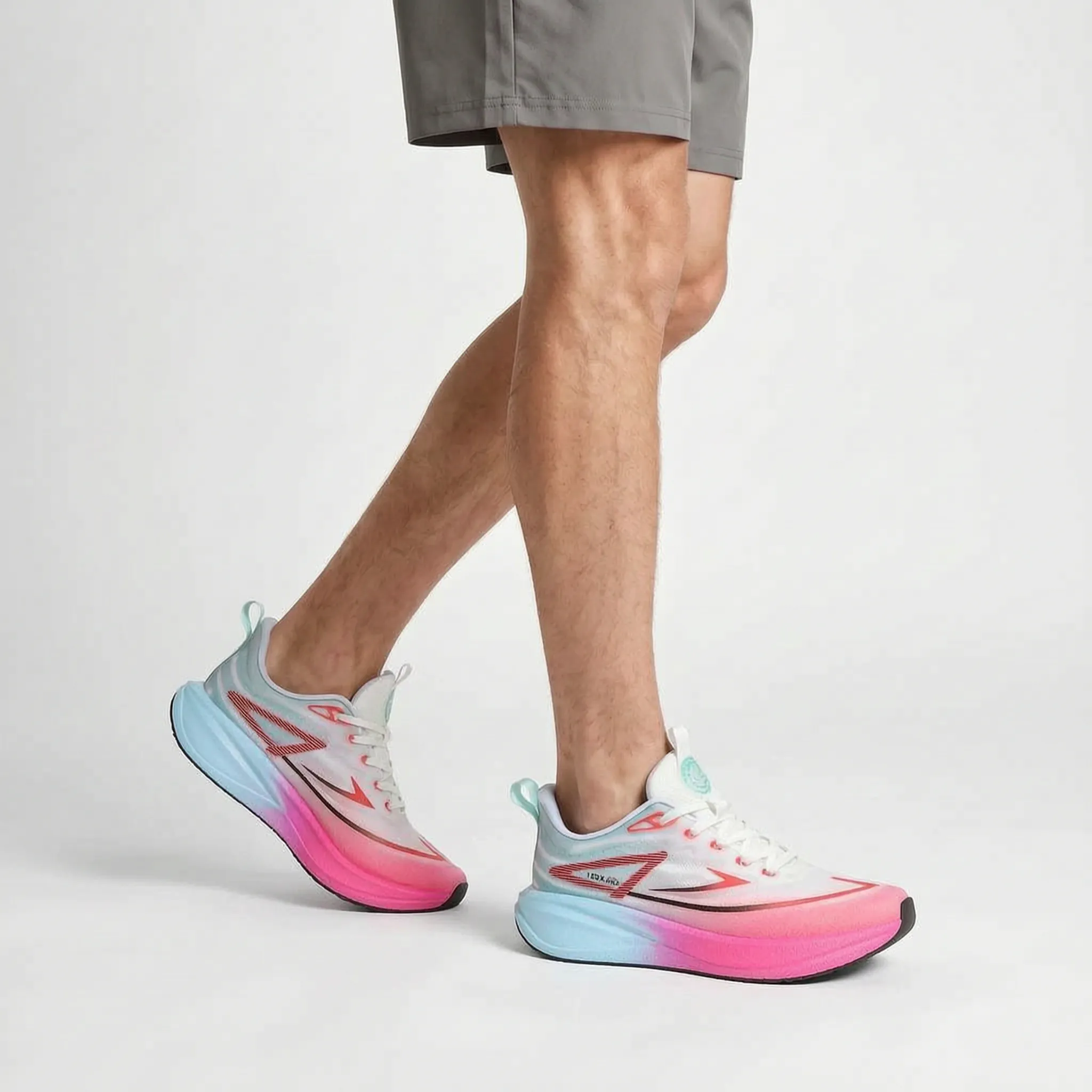 Nordspur | Aevon Cushioned Low-Top Running Shoes