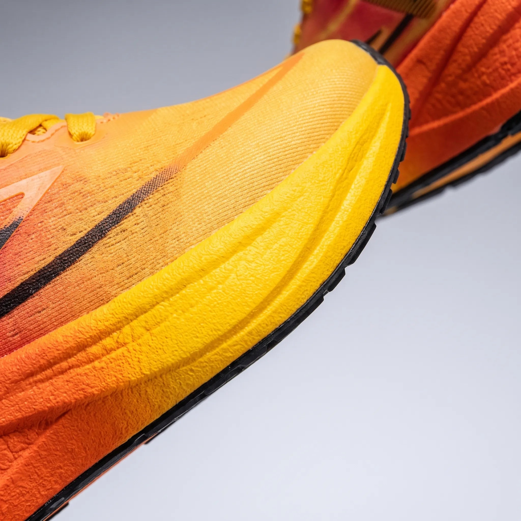 Nordspur | Aevon Cushioned Low-Top Running Shoes