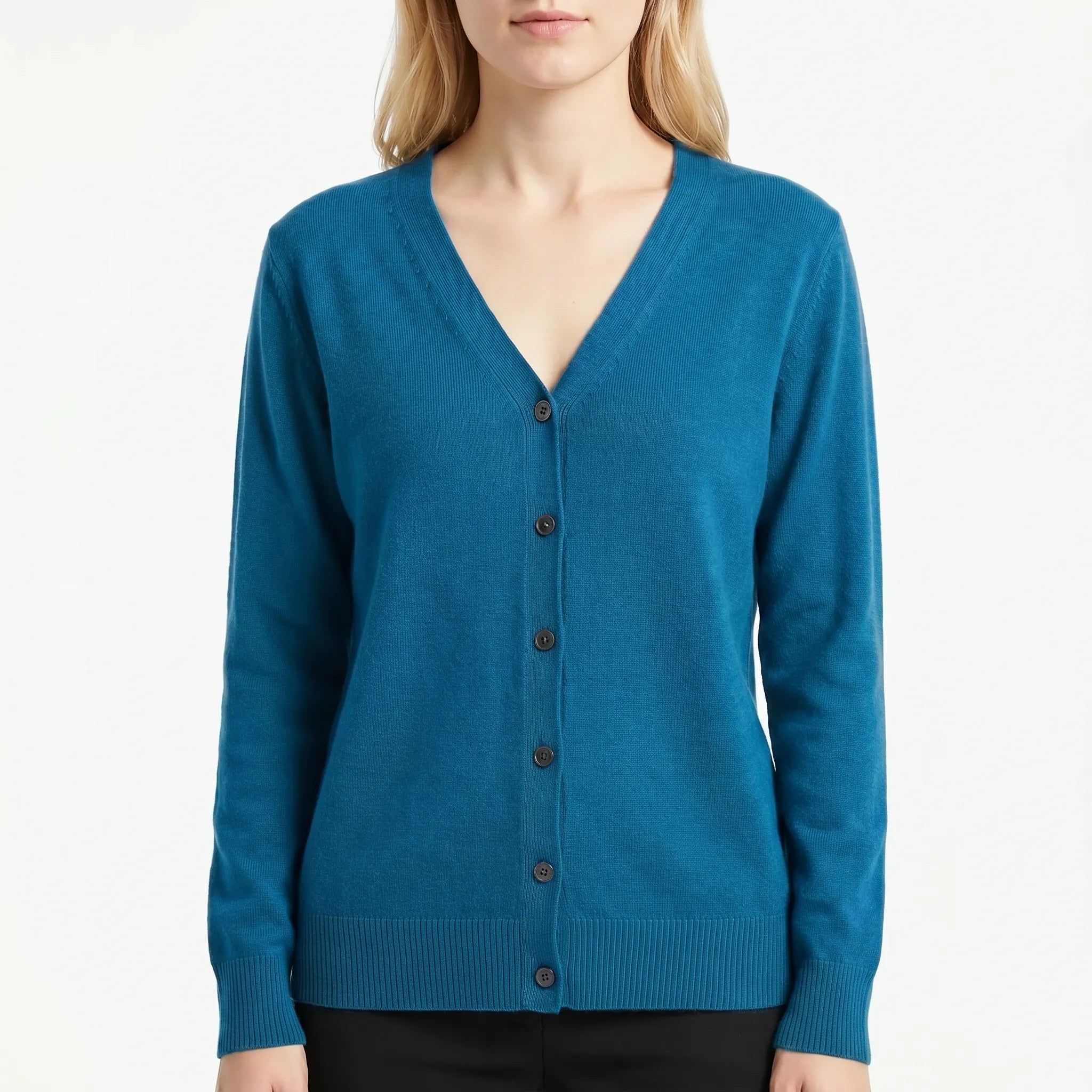 Nordspur | AuraKnit V-Neck Buttoned Cardigan