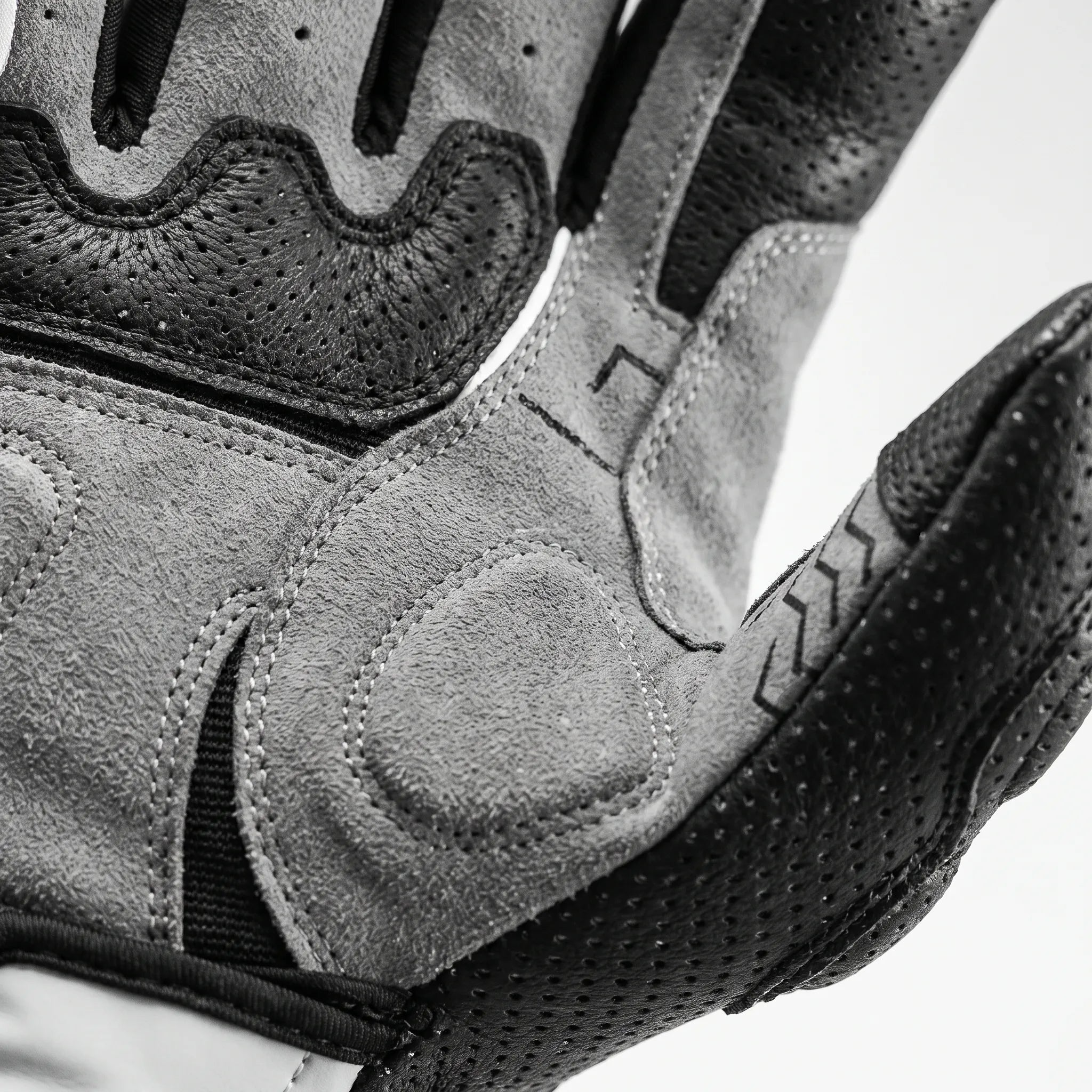 Nordspur | Avelio USB Powered Winter Cycling Gloves