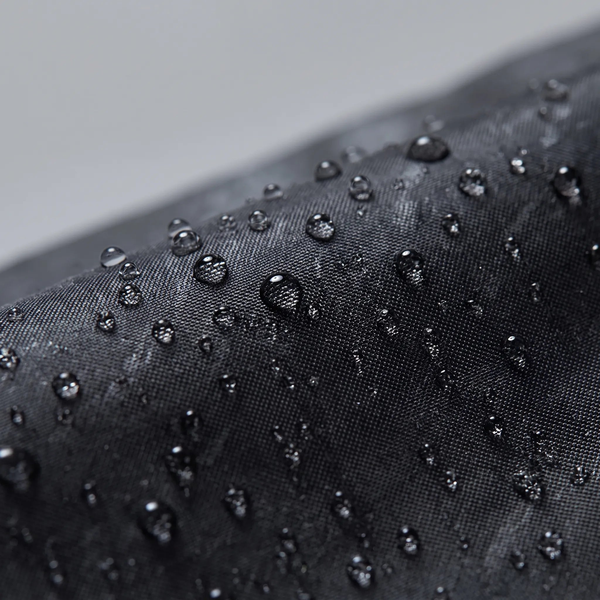 Nordspur | BreezeGuard Lightweight Water-Repellent Running Jacket