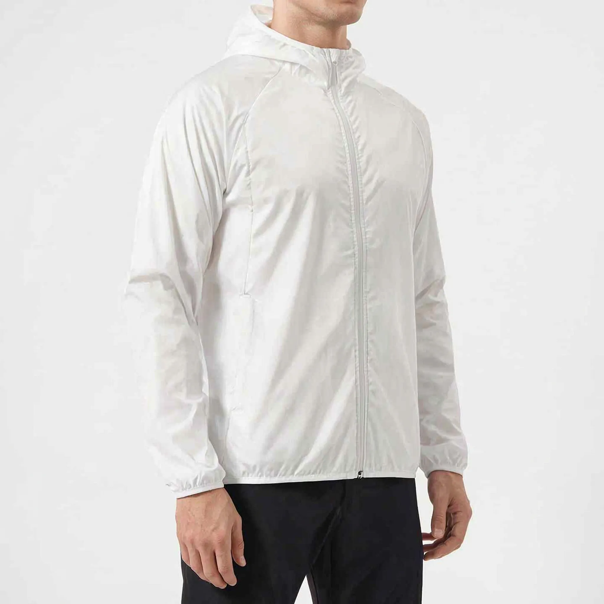 Nordspur | BreezeGuard Lightweight Water-Repellent Running Jacket