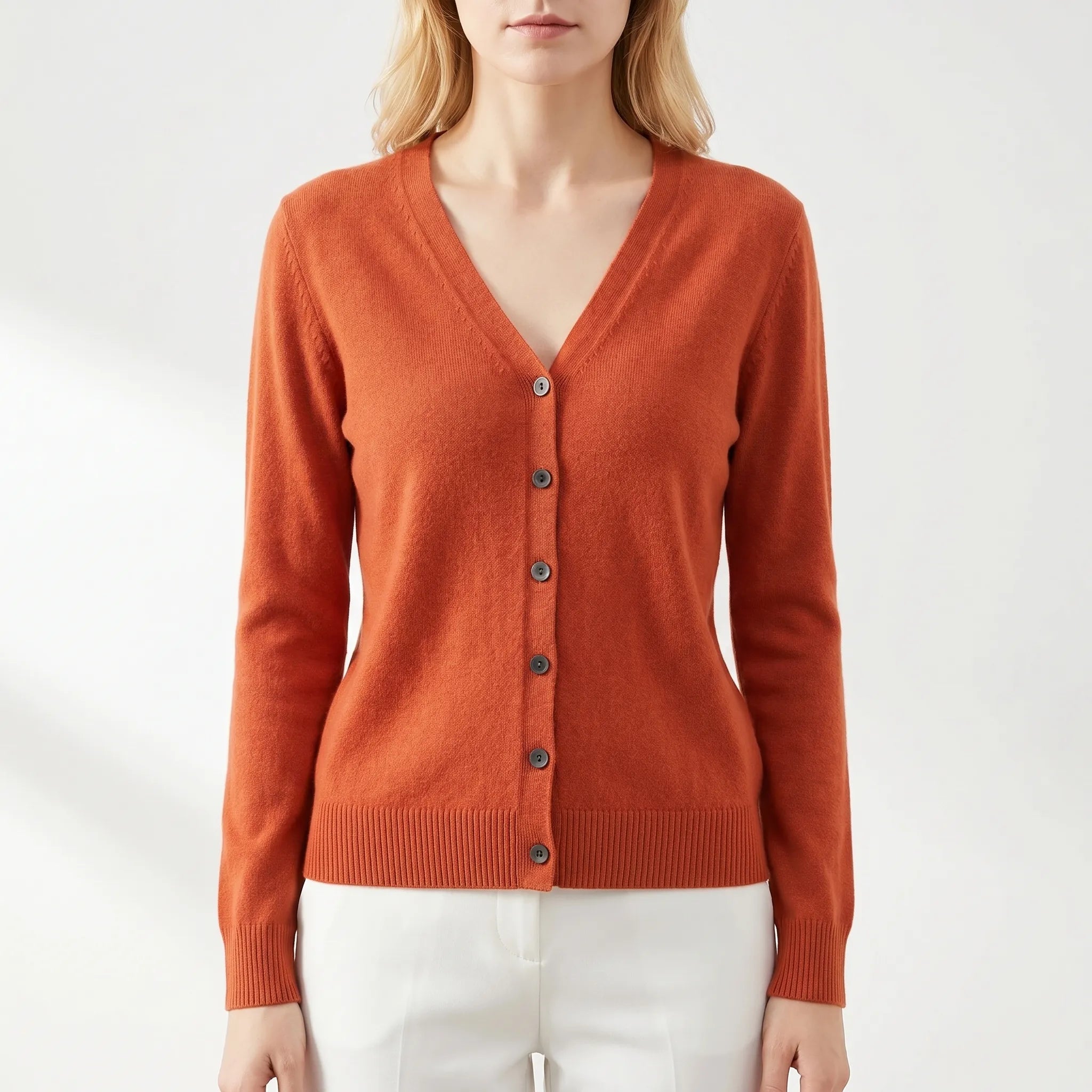 Nordspur | Cardea V-Neck Button Cardigan
