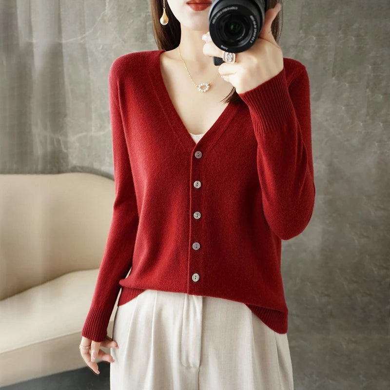 Nordspur | Cardea V-Neck Button Cardigan
