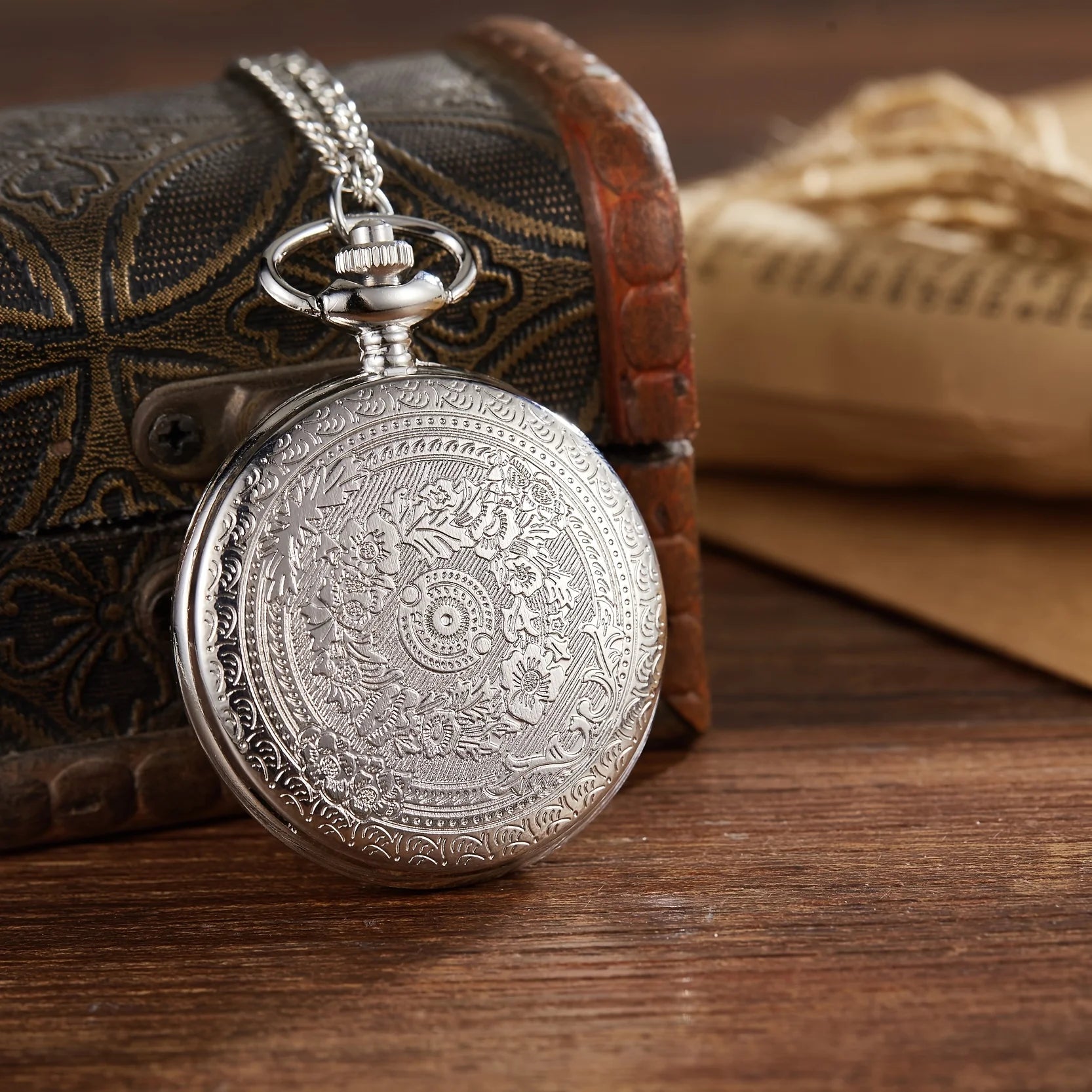 Nordspur | Chronavault Retro Carved Flip Pocket Watch