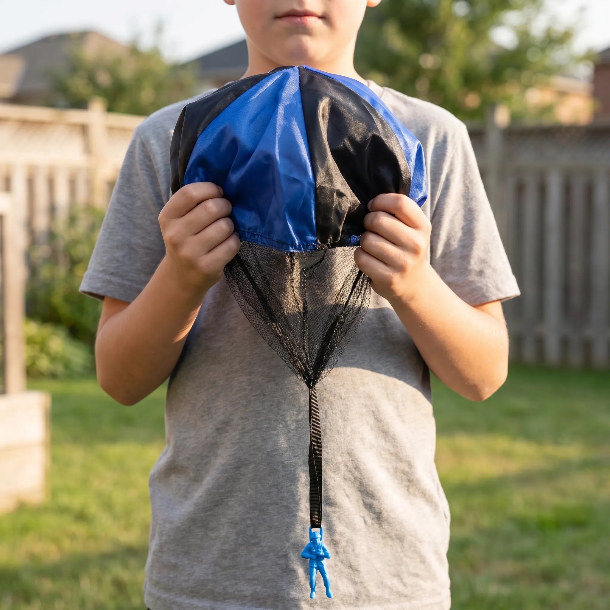 Nordspur | Chutex Hand-Throw Parachute Toy