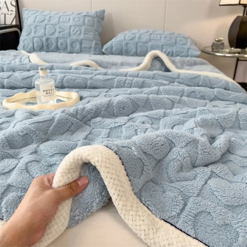 Nordspur | Cozilea Lightweight Reversible Throw Blanket