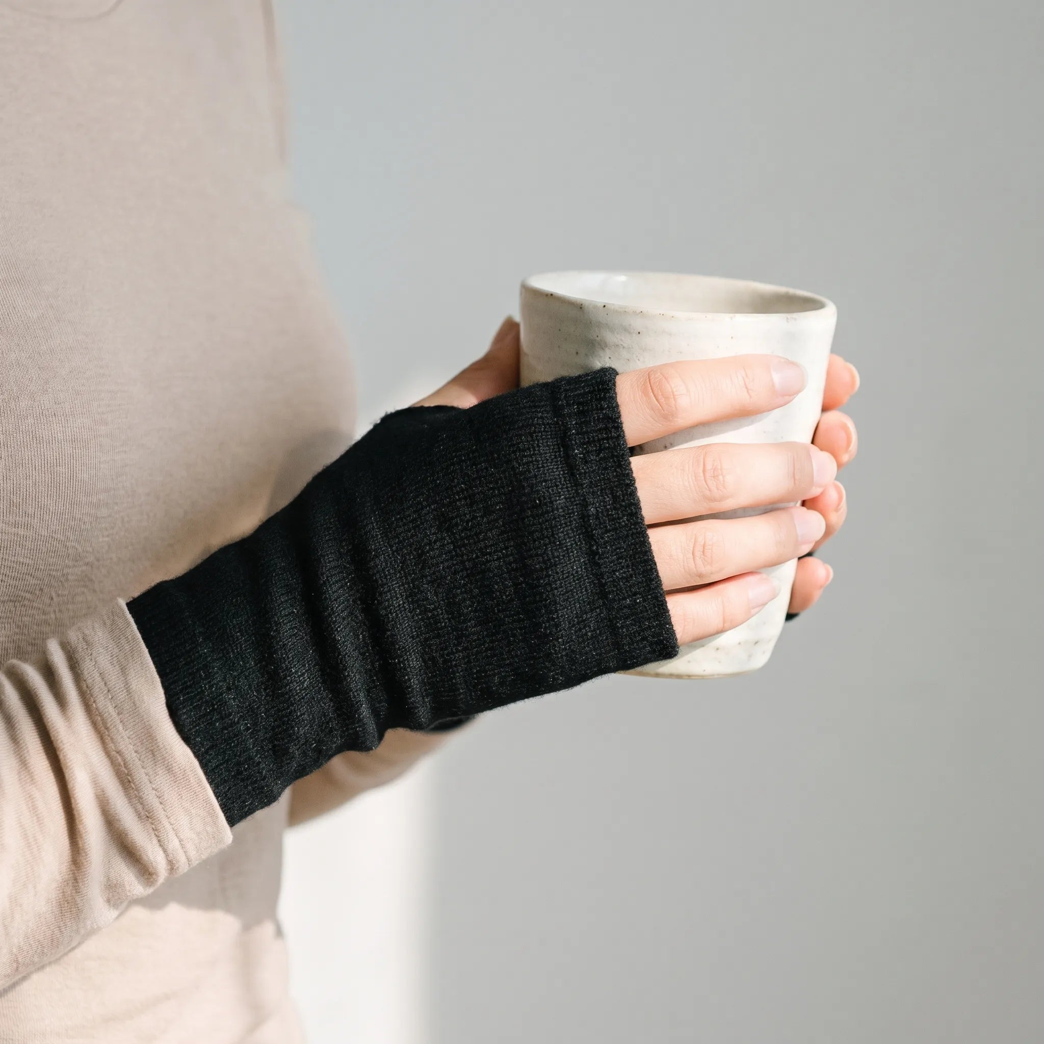 Nordspur | DexaCuff Short Casual Fingerless Gloves
