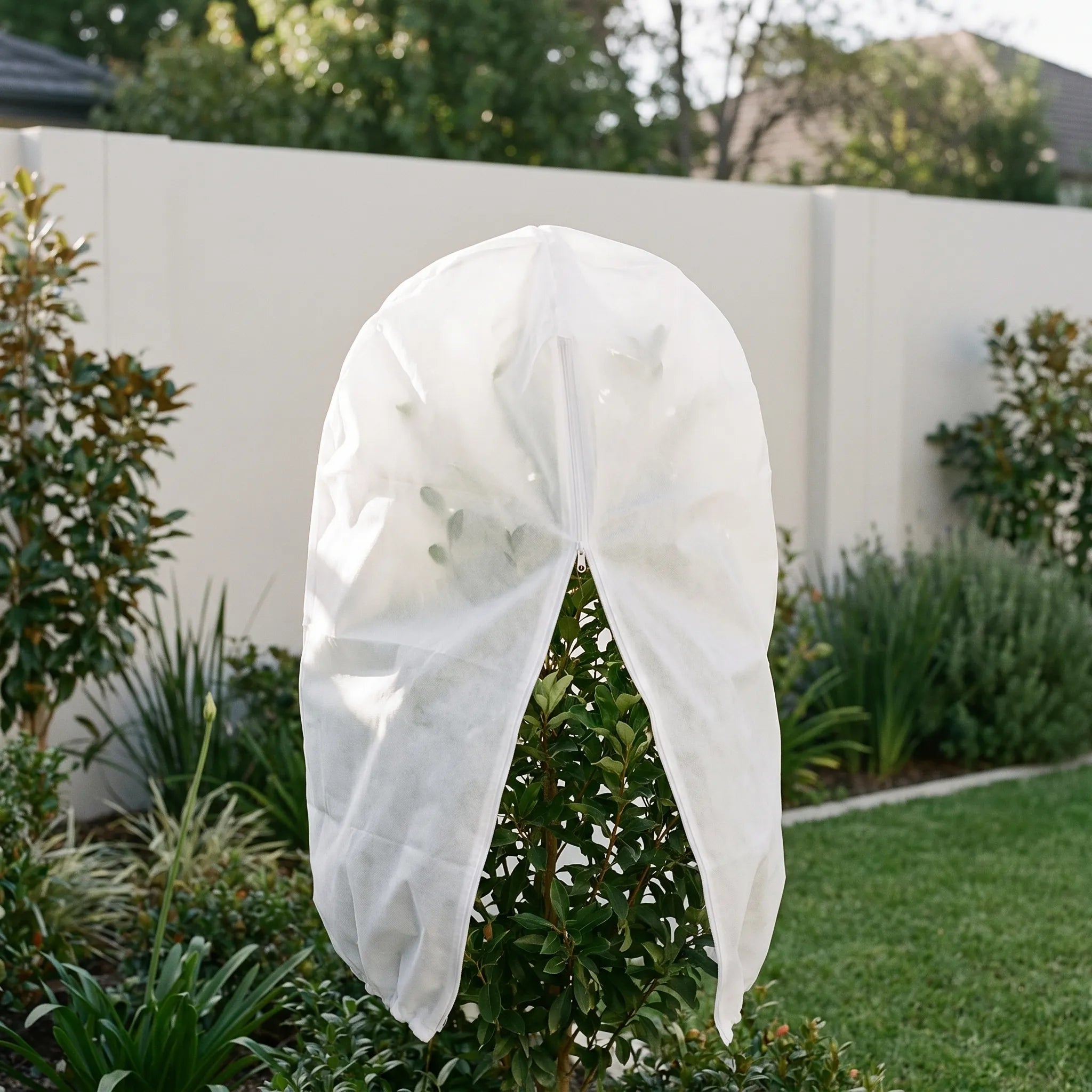 Nordspur | Frostika Zipped Outdoor Winter Plant Cover