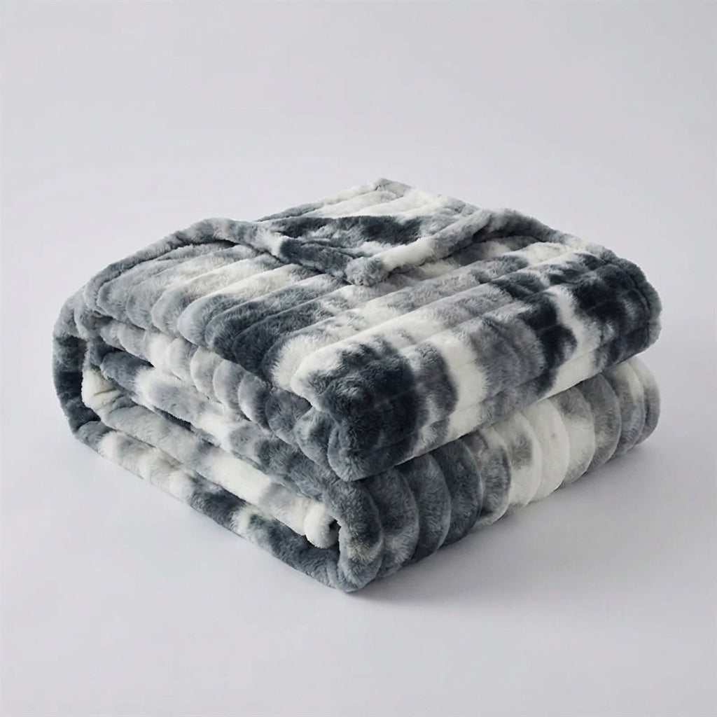 Nordspur | Furallé Luxurious Faux Fur Throw