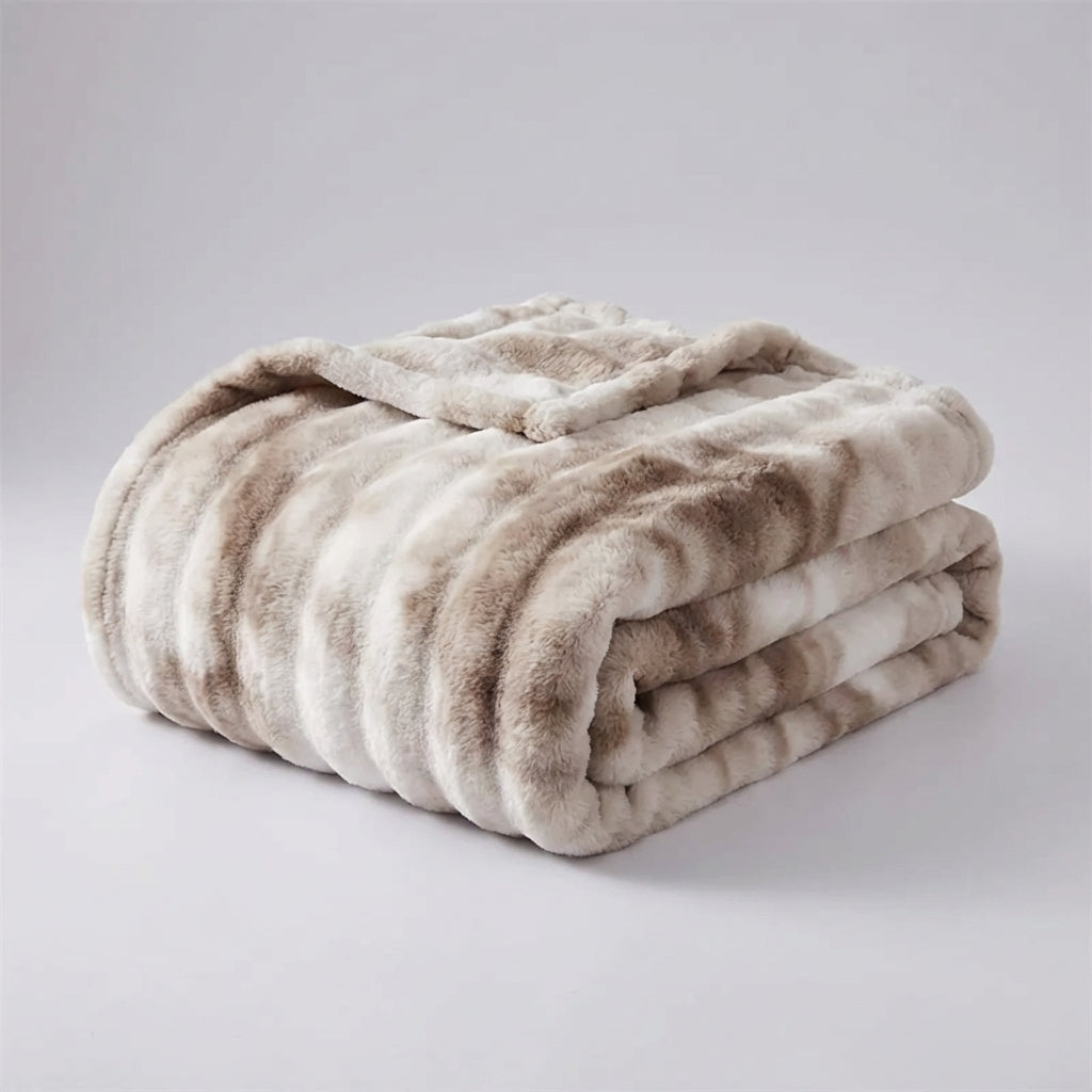 Nordspur | Furallé Luxurious Faux Fur Throw
