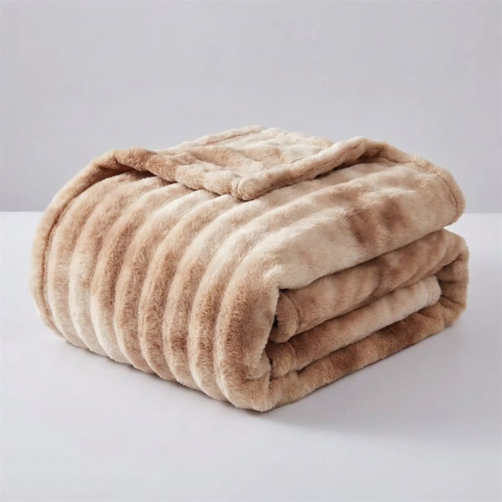 Nordspur | Furallé Luxurious Faux Fur Throw