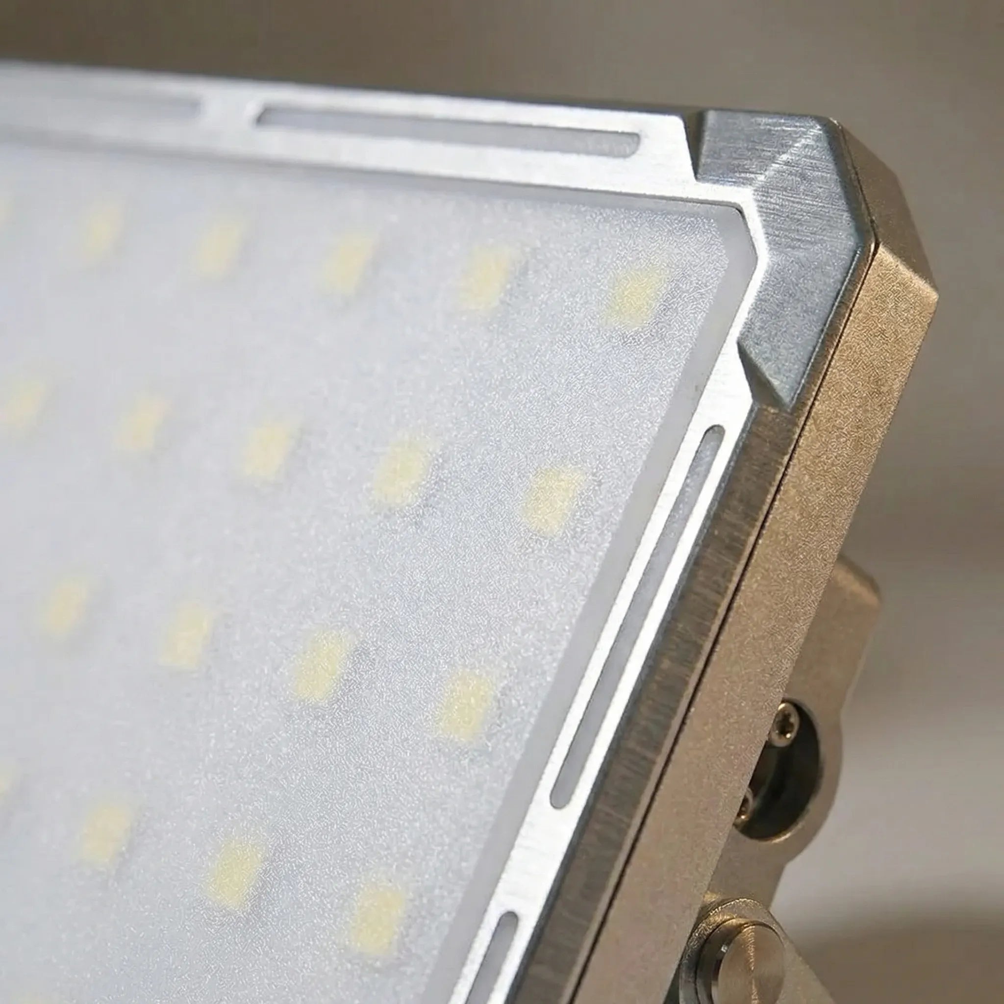 Nordspur | Glowcast Rechargeable Waterproof Hanging LED Lamp