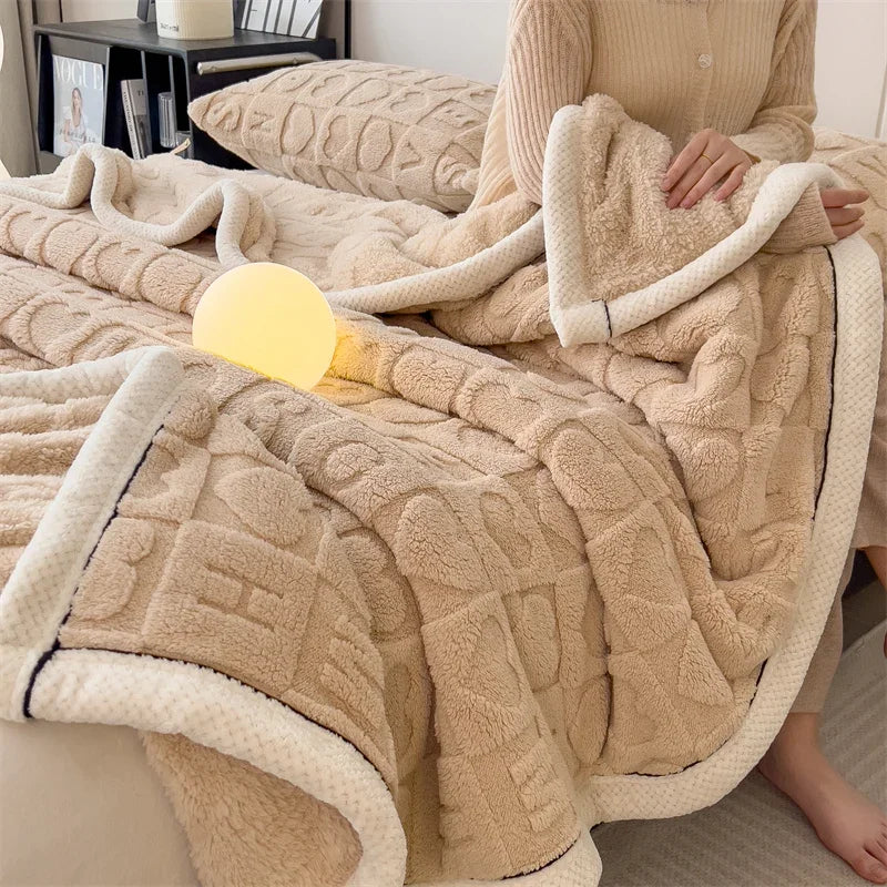 Nordspur | HeartHaven Plush Reversible Throw Blanket