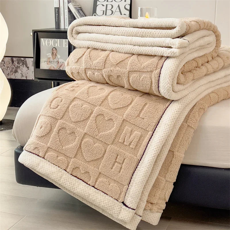 Nordspur | HeartHaven Plush Reversible Throw Blanket