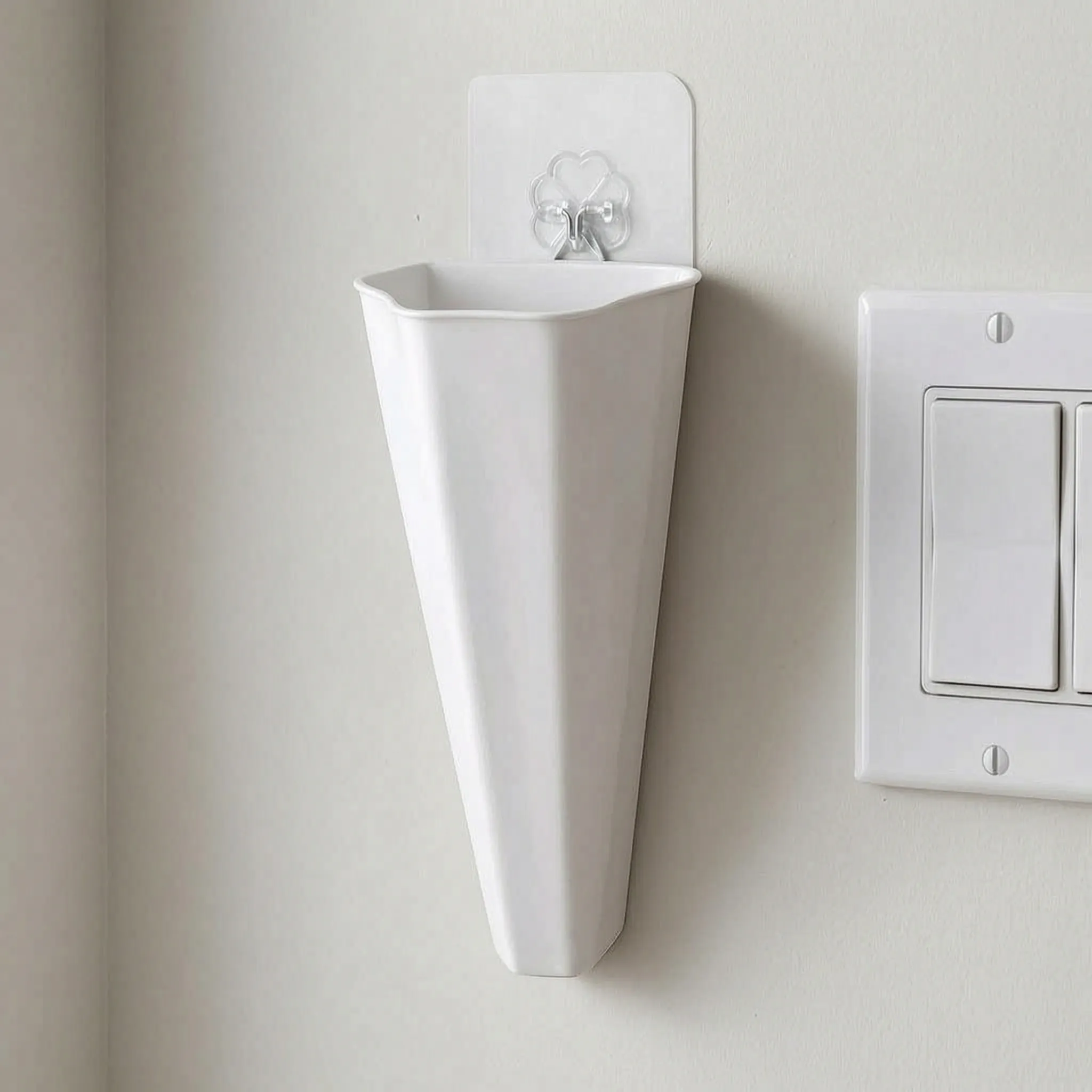 Nordspur | HoverPot Wall-Mounted Indoor Plant Vase