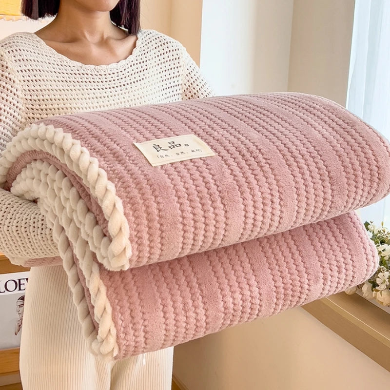 Nordspur | Knit Coral Fleece Throw