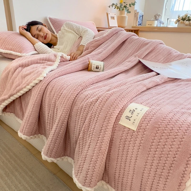 Nordspur | Knit Coral Fleece Throw