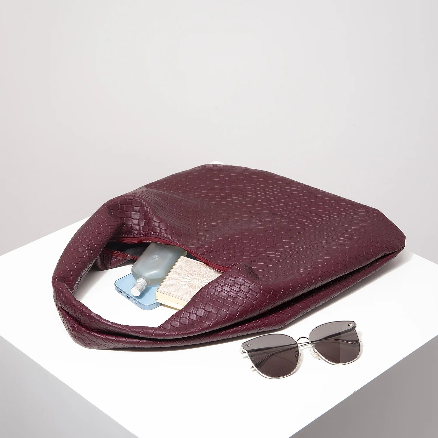 Nordspur | Large Crescent Shoulder Bag