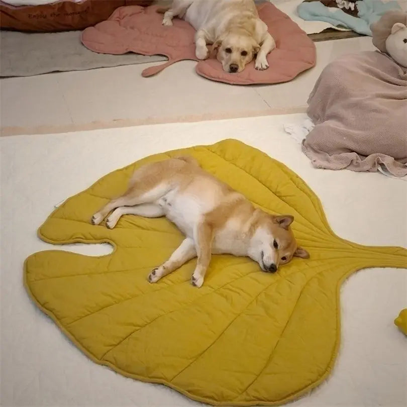 Nordspur | Leafpaw Leaf-Shaped Breathable Pet Cooling Mat