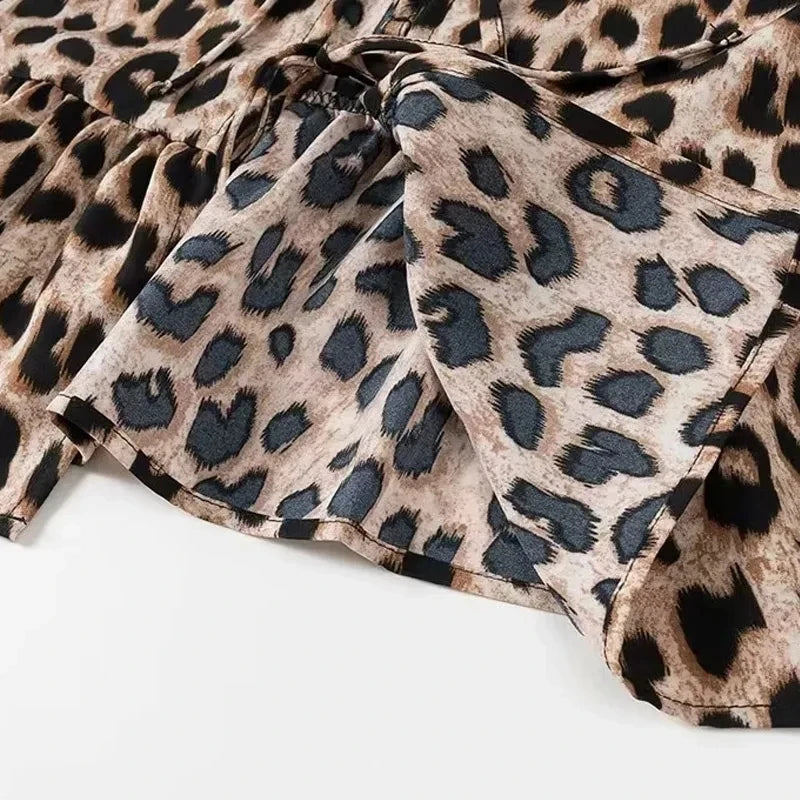 Nordspur | Leoprelle Leopard Print Ruched Crop Top