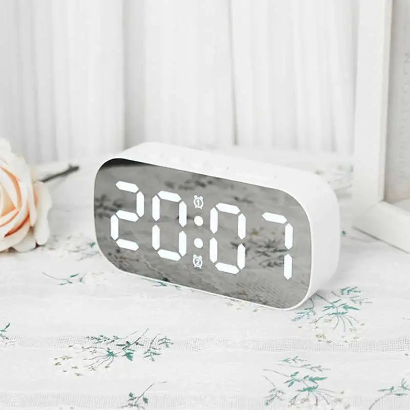 Nordspur | Lumenoct Modern LED Digital Alarm Clock