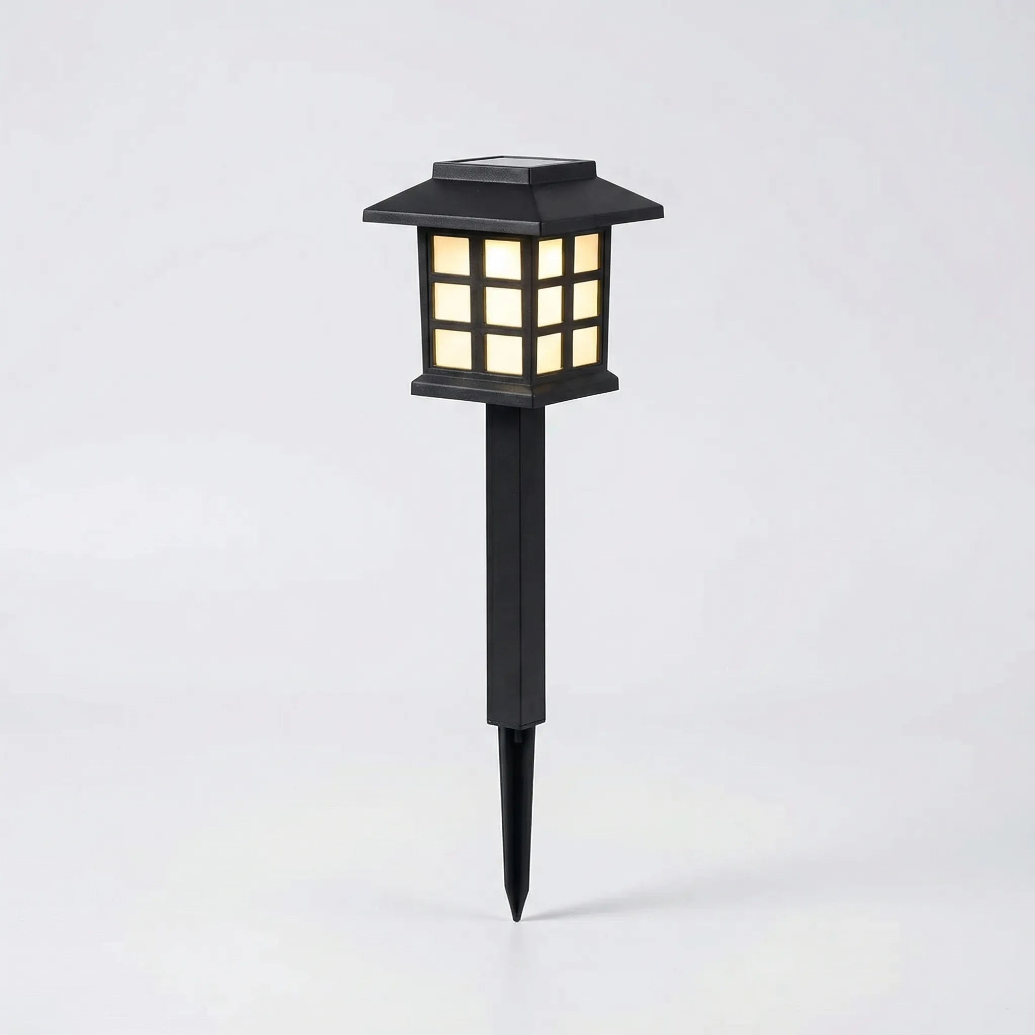 Nordspur | Lumivara Solar-Powered Stake Pathway Lantern