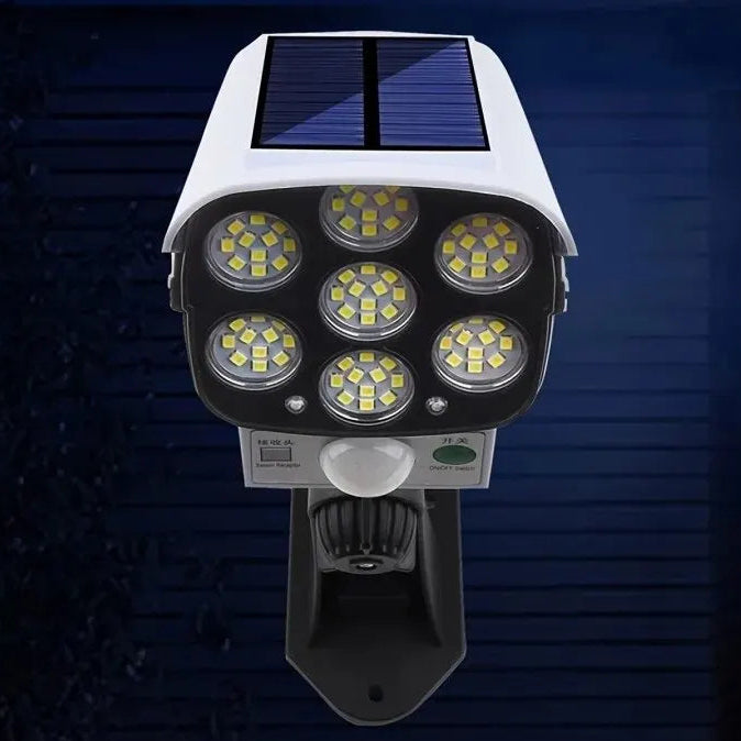 Nordspur | Luxterra Solar-Powered Motion Sensor Floodlight