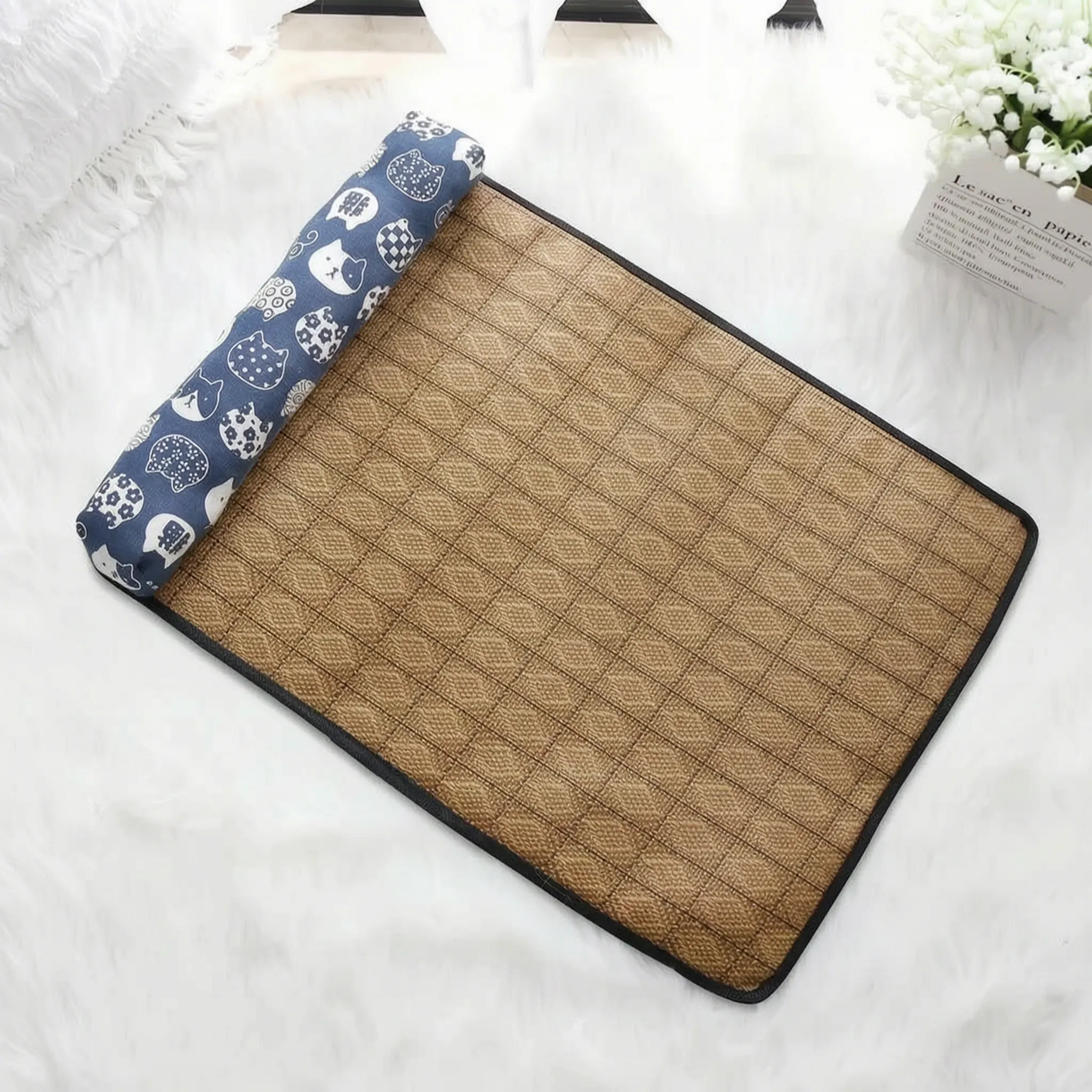 Nordspur | Napzzy Pet Cooling Mat With Pillow