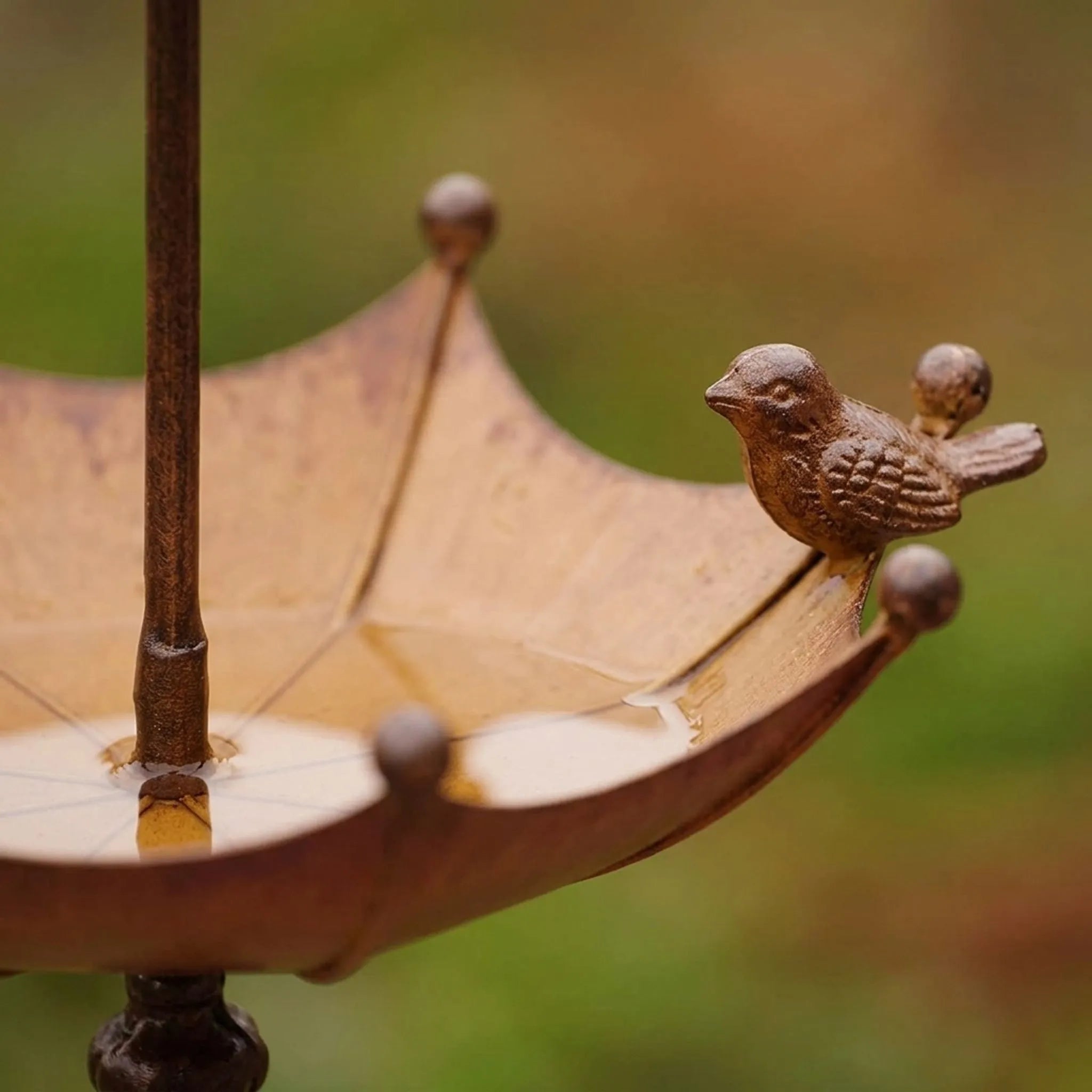Nordspur | Plumbella Hanging Umbrella Bird Bath