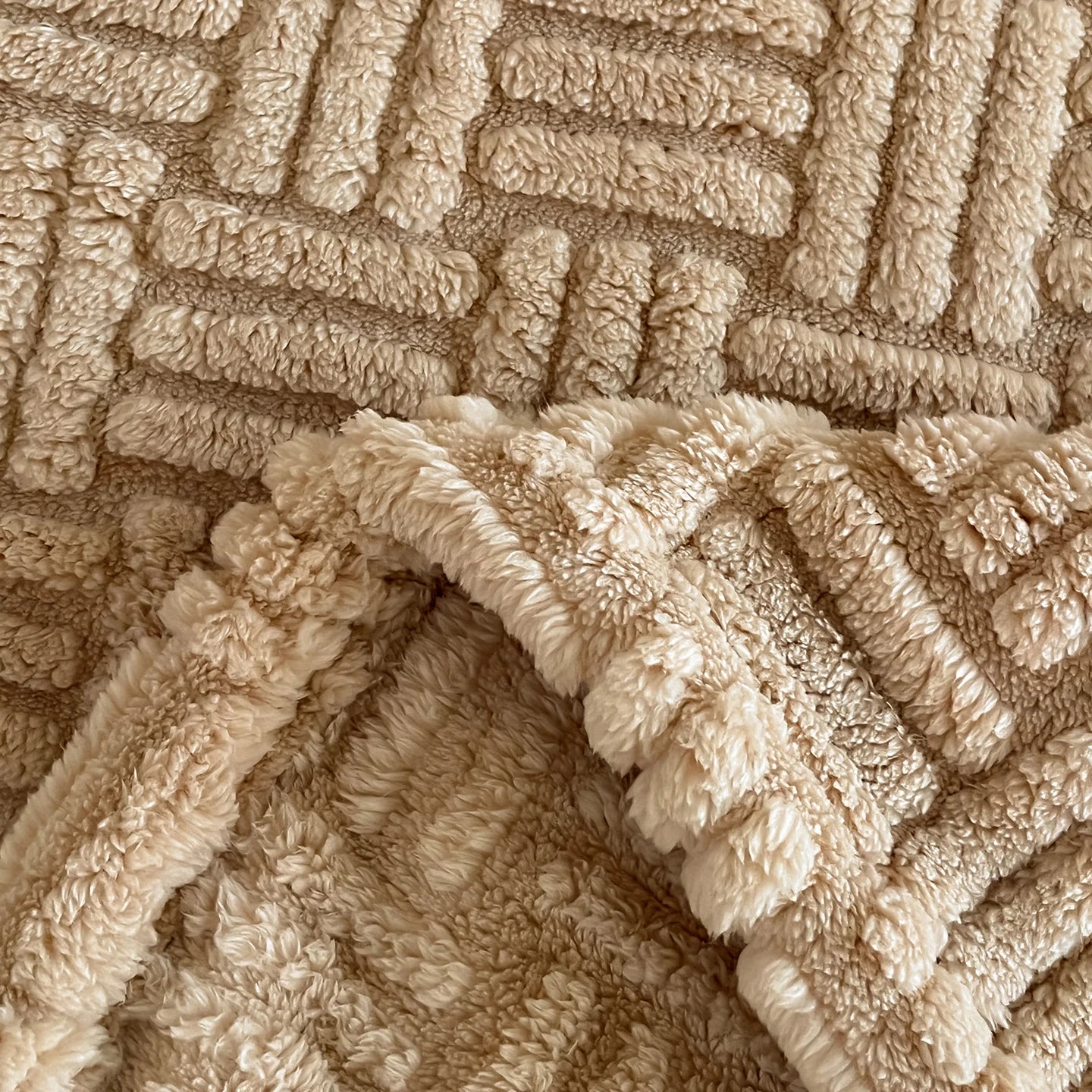 Nordspur | Plushara Queen Size Plush Throw