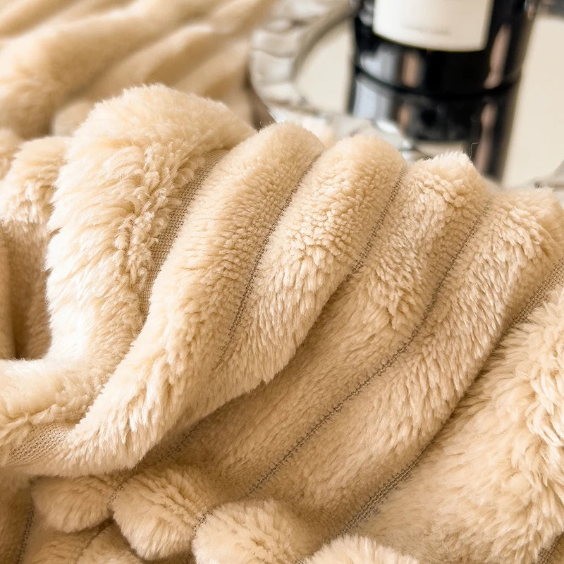 Nordspur | Plushora Striped Plush Throw Blanket