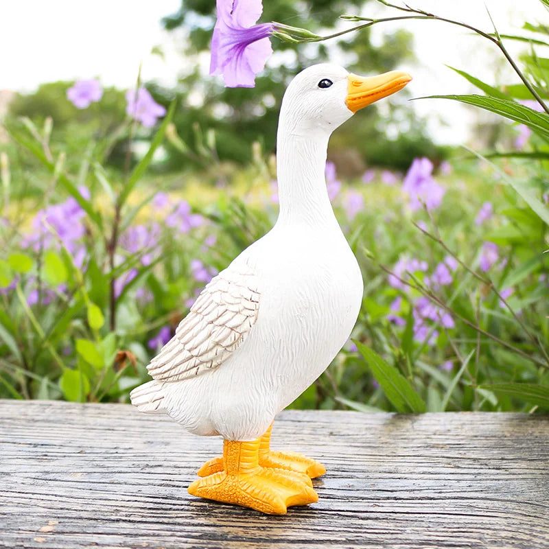 Nordspur | Quacksley Realistic Goose Figurine Set
