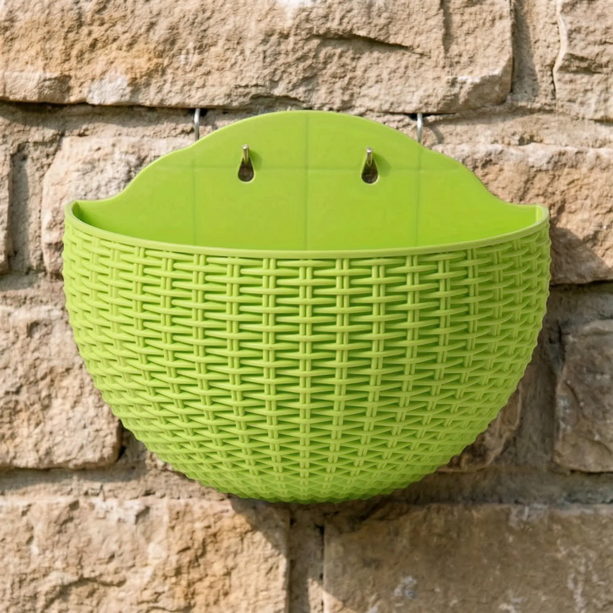 Nordspur | Rattabloom Half-Round Hanging Planter