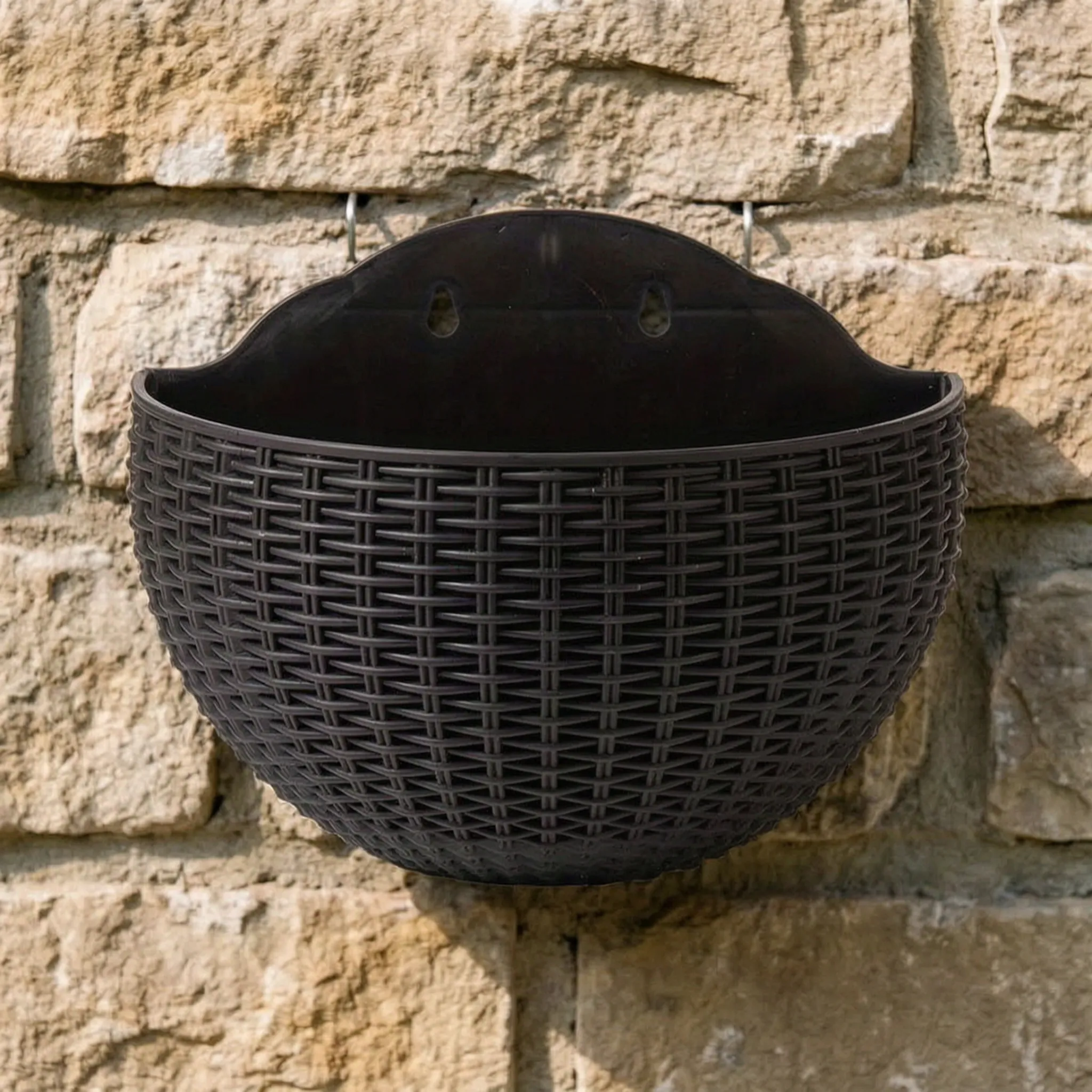 Nordspur | Rattabloom Half-Round Hanging Planter