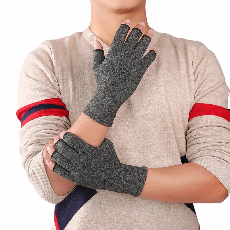 Nordspur | RelievoGlove Half Finger Compression Glove
